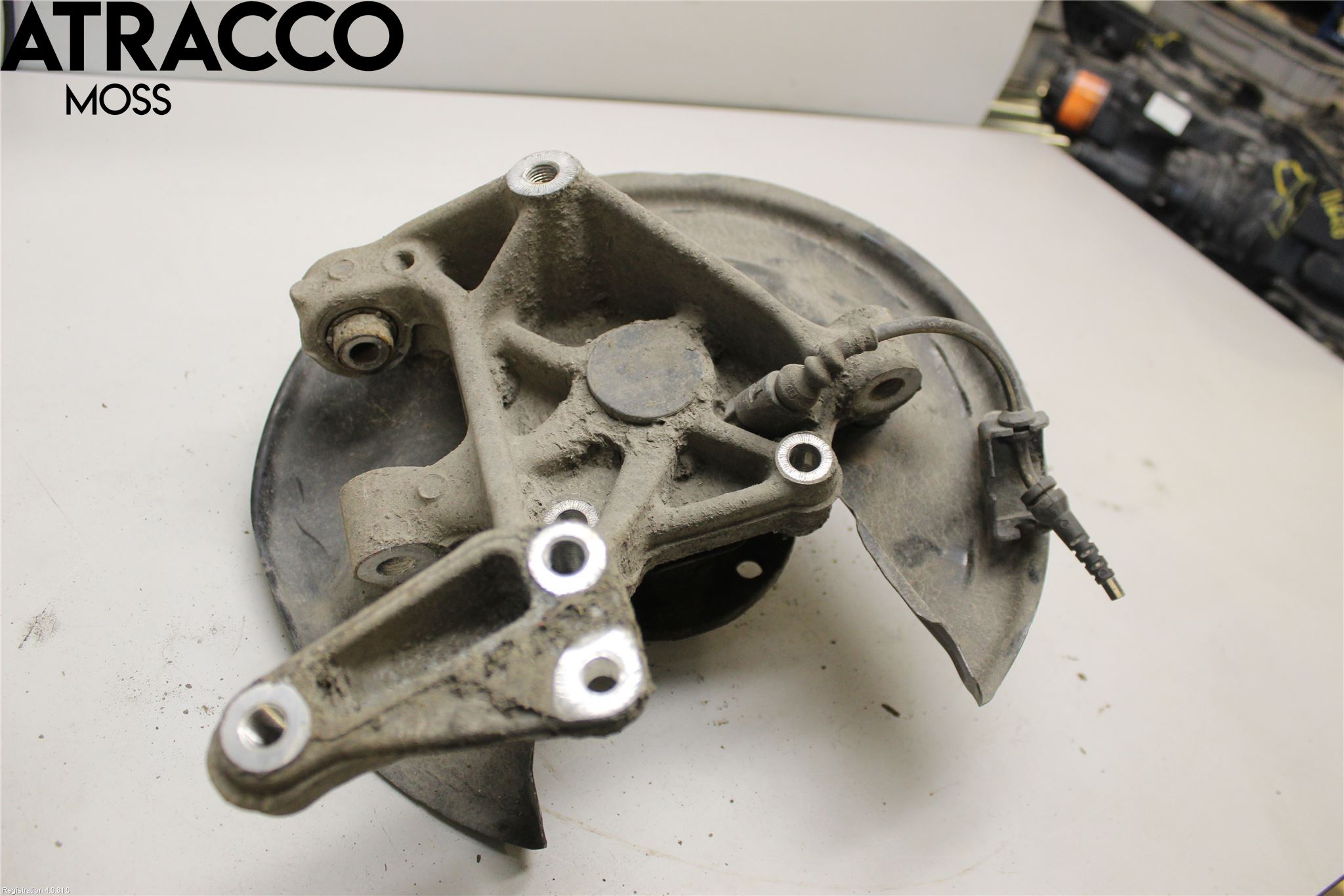 Volkswagen VW PASSAT 11-14 Spindel Vb