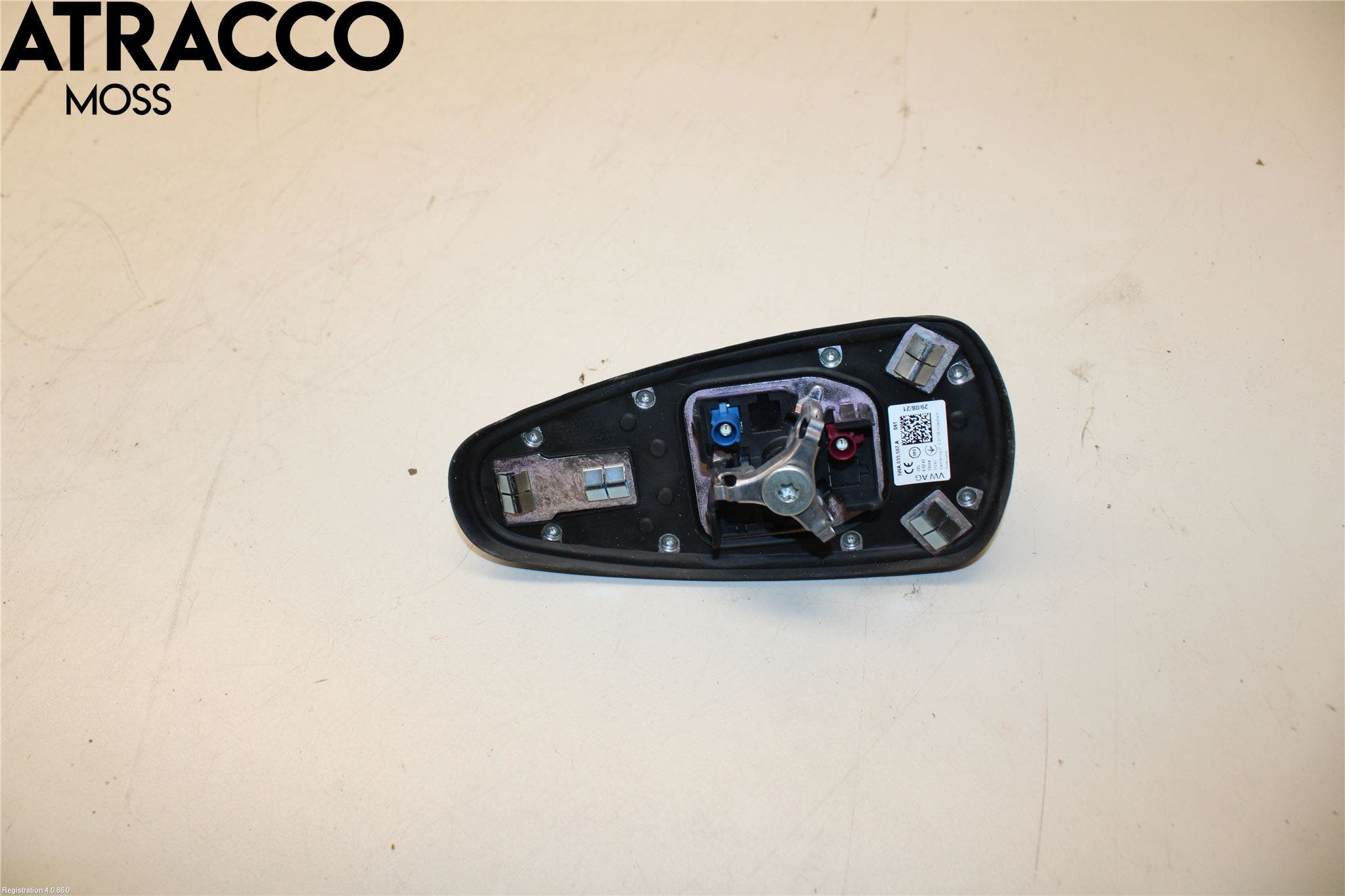 Skoda ENYAQ iV 21- Antenn El