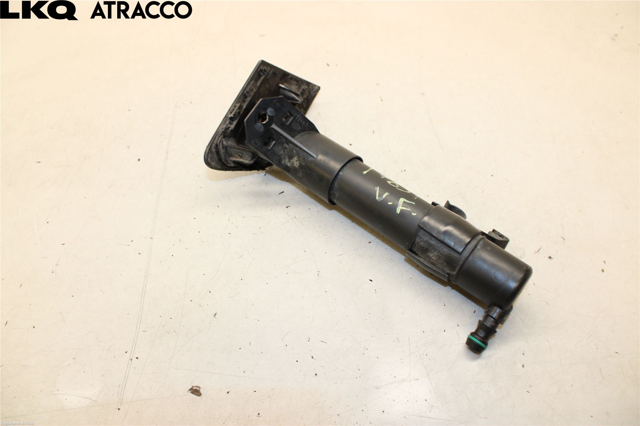 Volkswagen VW JETTA V 06-10 Spylerdyse Frontlykter