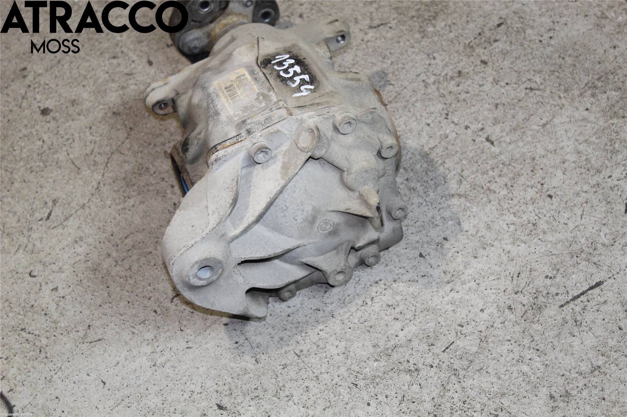 BMW 3 F30/F31/F80 12-19 Bakaksel Kardang Bak -Diff