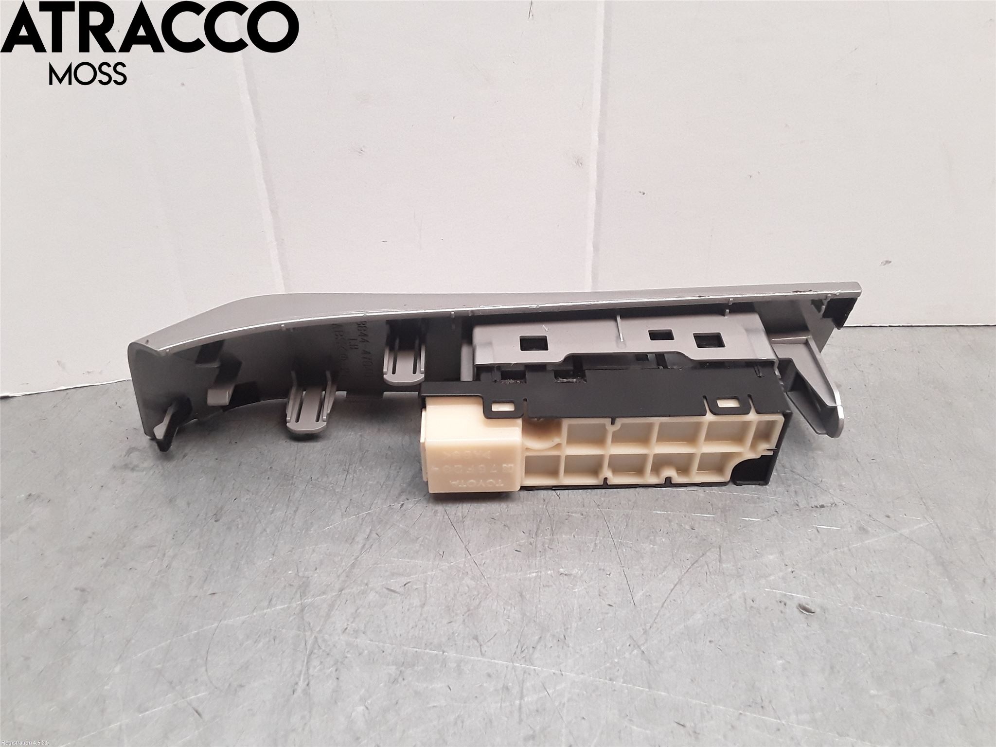 Toyota PRIUS+ ZVW40 12-20 Bryter Multifunksjon