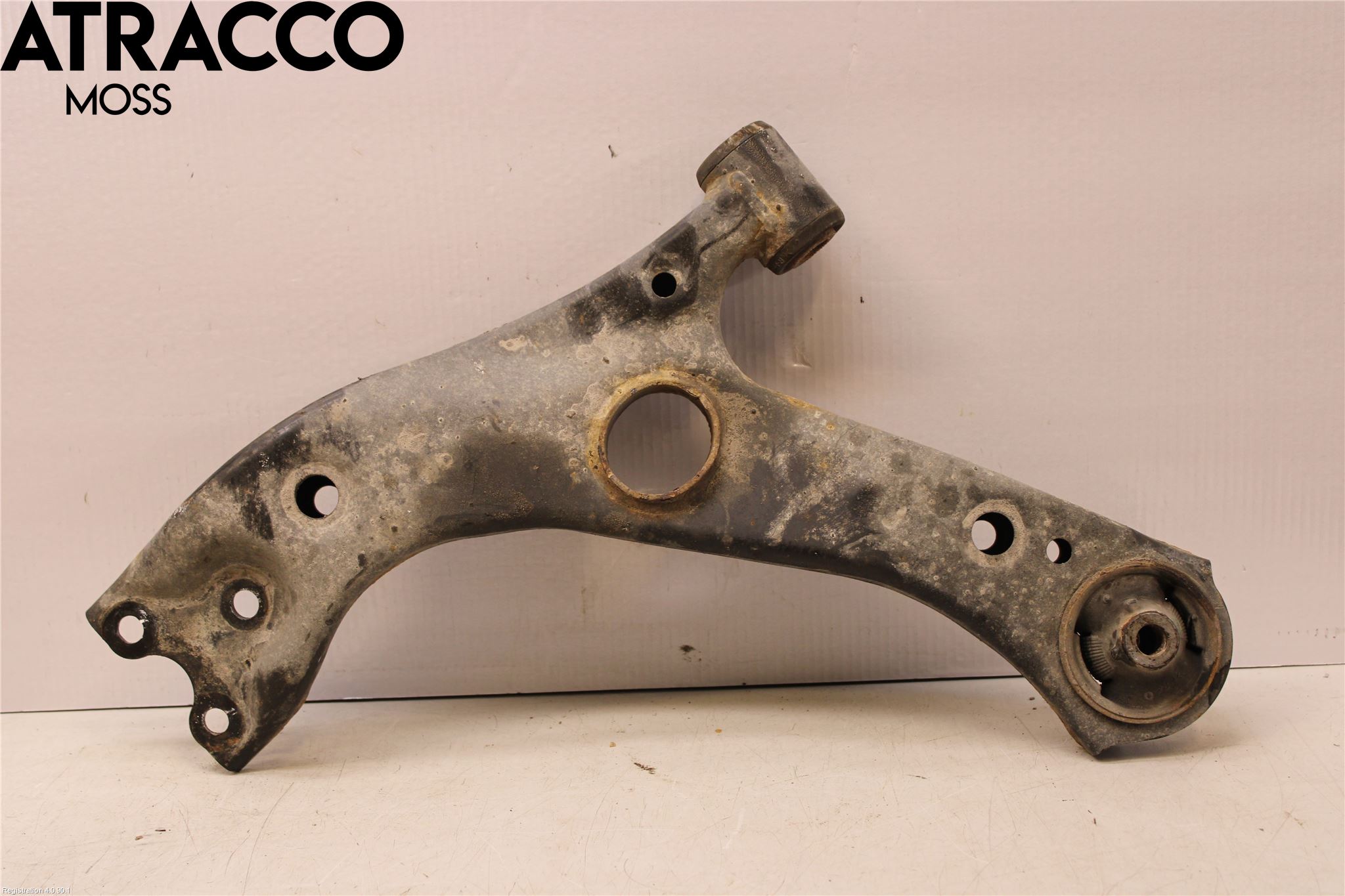 Toyota C-HR 16-23 Bærearm Foran Venstre Nedre