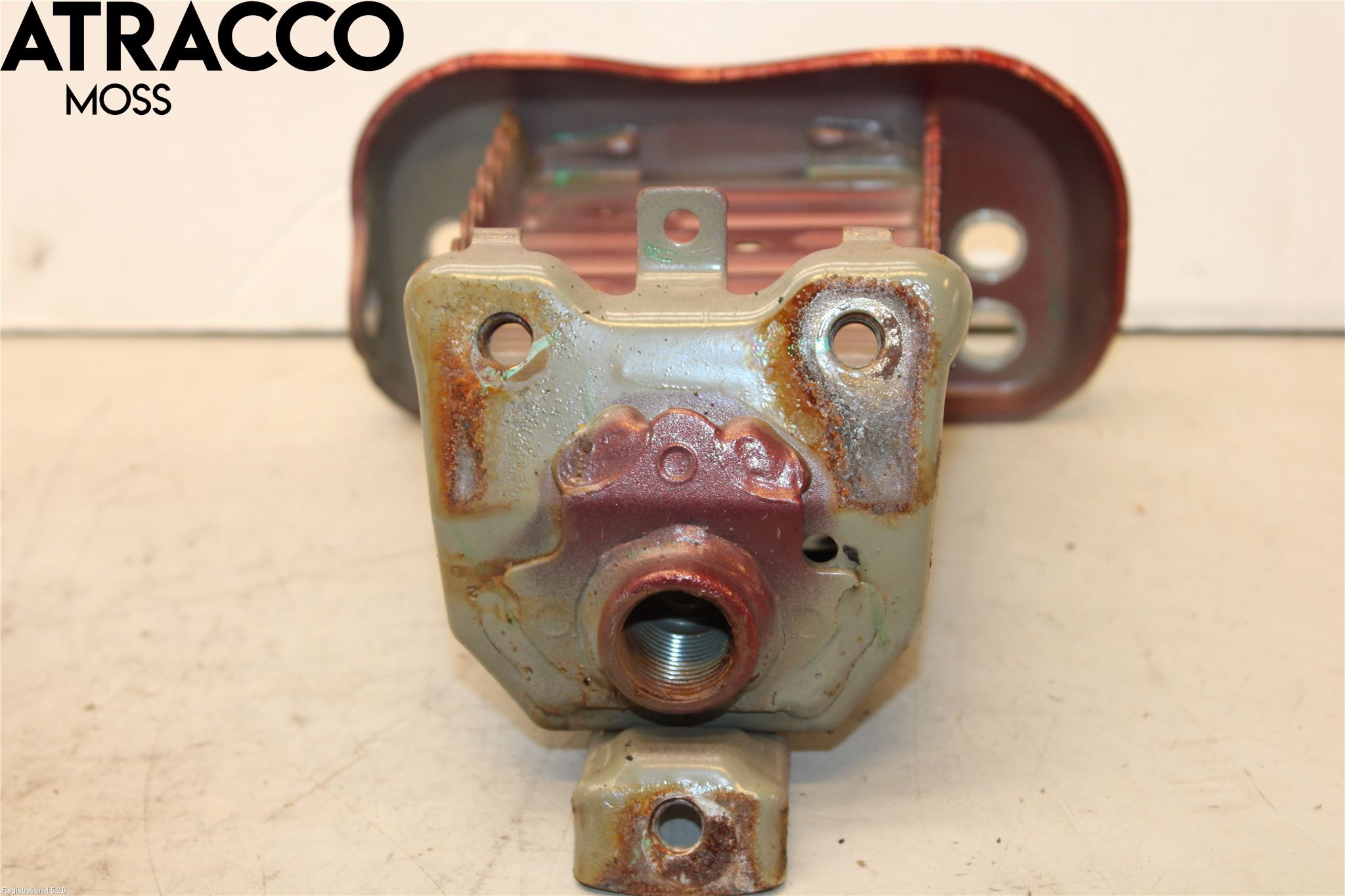 Toyota YARIS XP130 12-14 Støtfanger Foran Feste