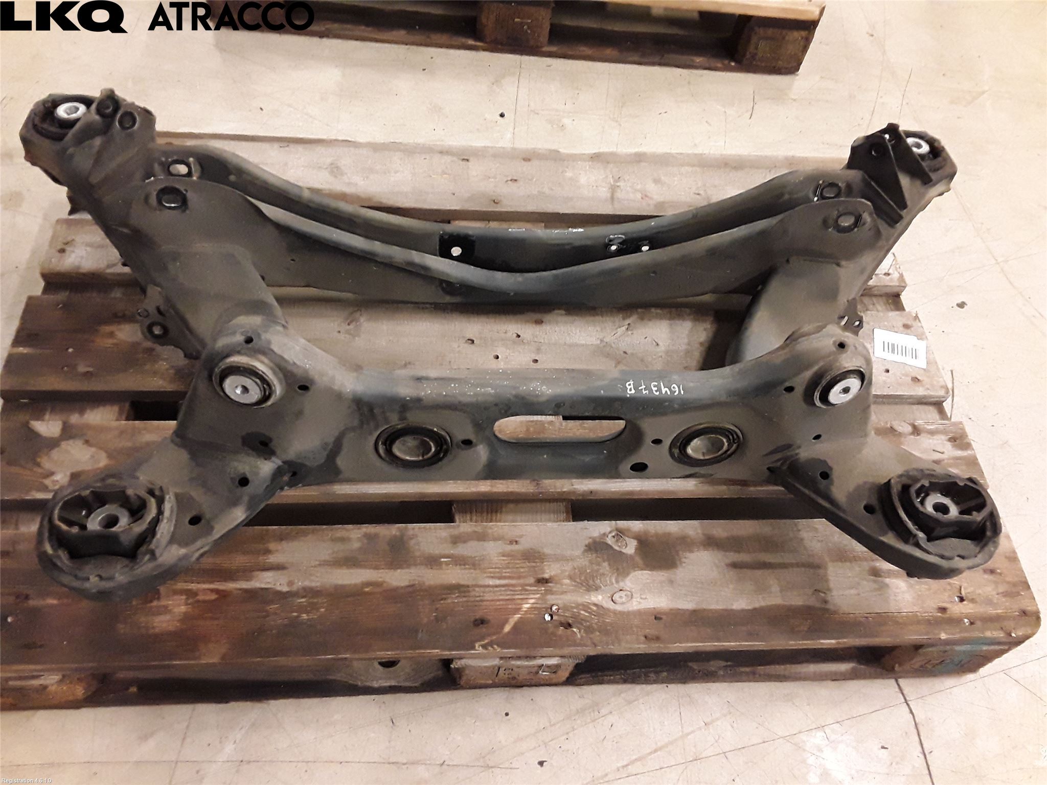Mercedes-Benz MB C-KLASS (W205) 14-21 Bakaksel Feste Travers-Ramme