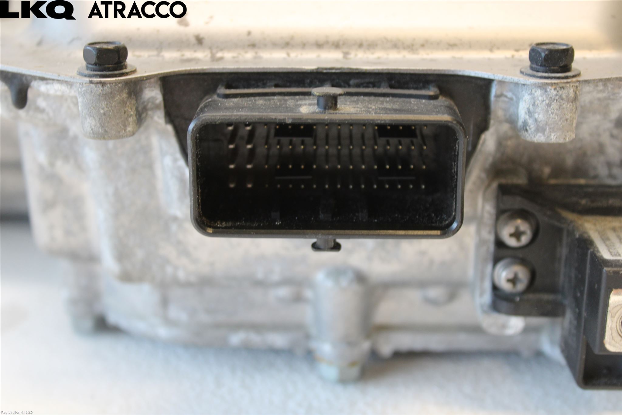 Hyundai IONIQ AE 17-22 Inverter 12-)220V