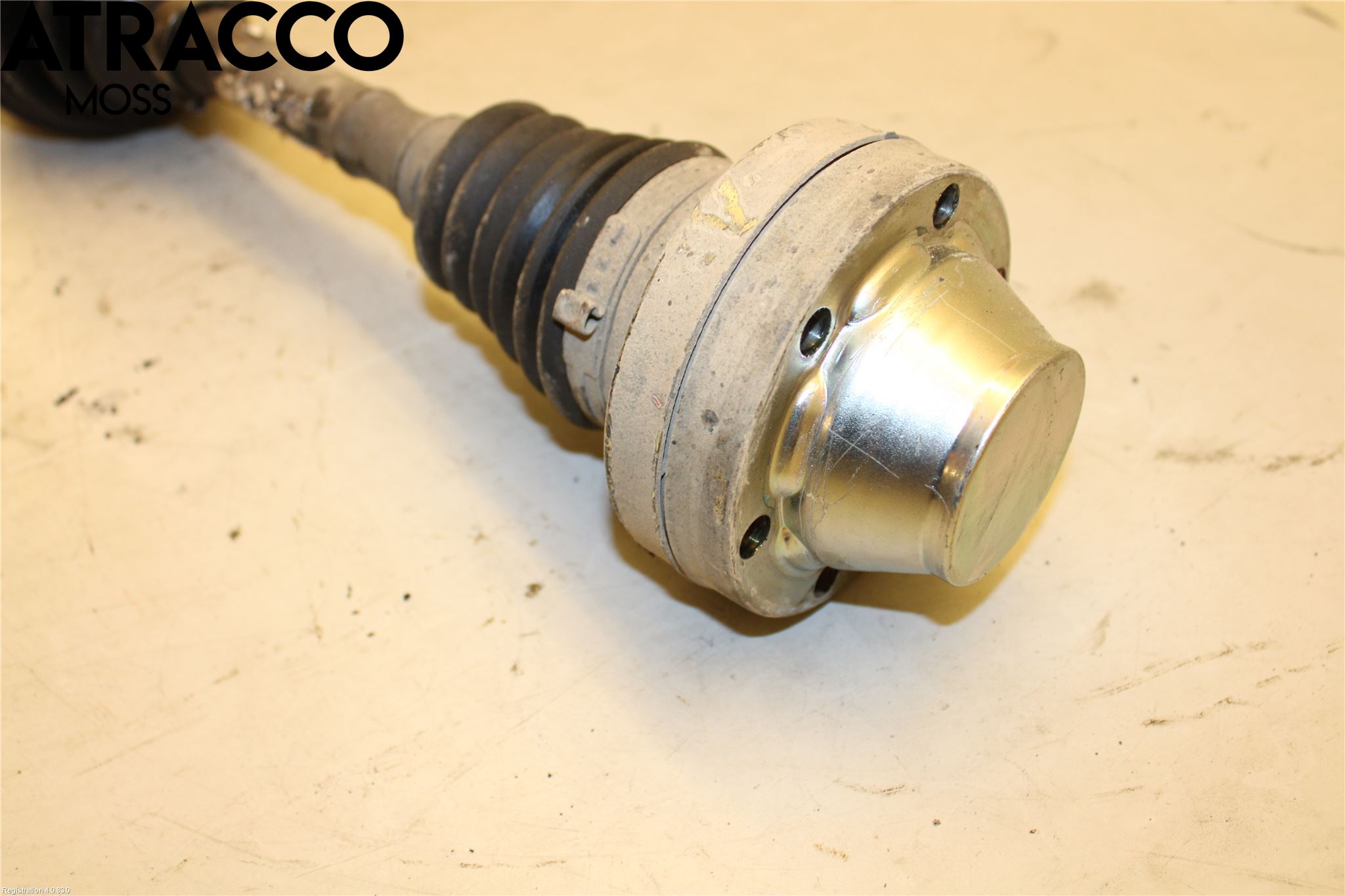 Volkswagen VW AMAROK 2H 10-22 Drivaksel Foran Kompl Høyre