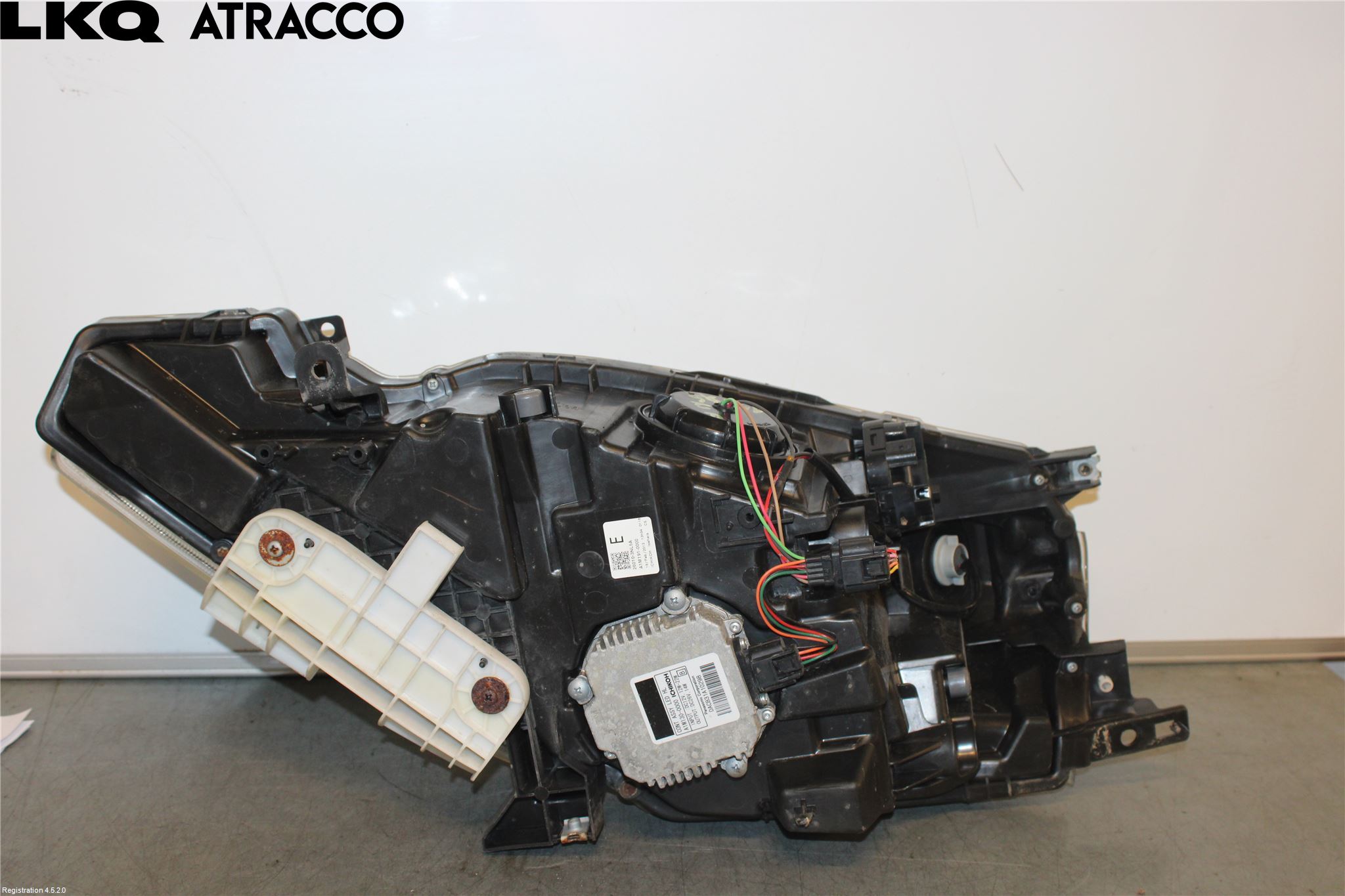 Nissan LEAF 11-17 Frontlykt Høyre