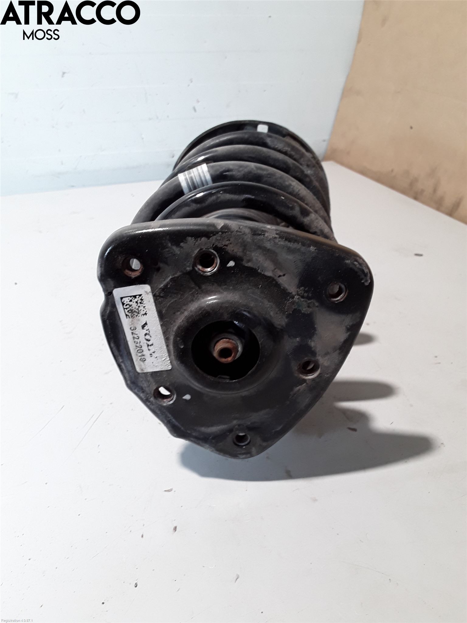 Volvo XC40/RECHARGE 18- Fjærbein Foran Venstre