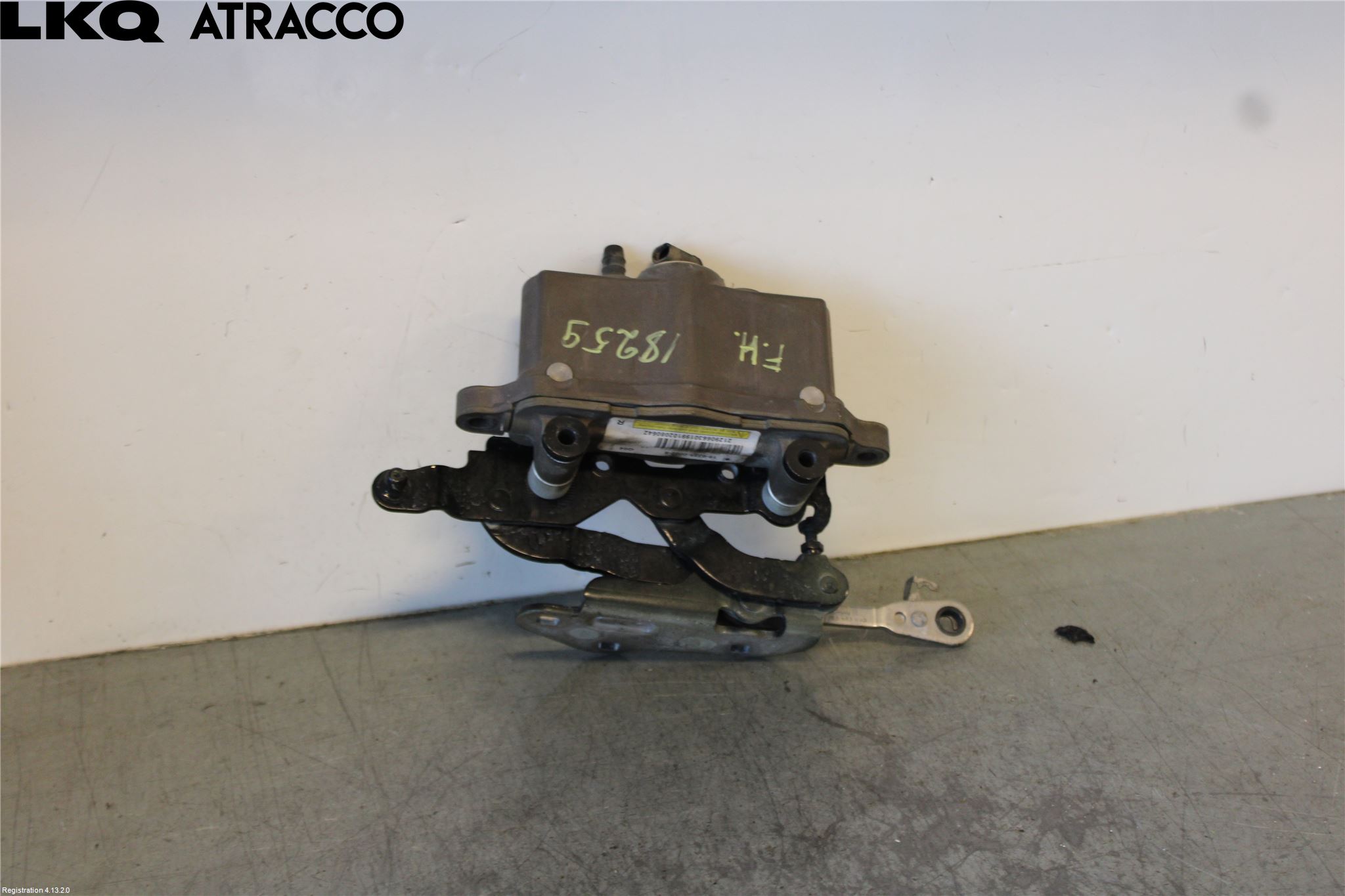 Mercedes-Benz MB E-KLASS (W212) 09-16 Panser Hengsel - Hengsler