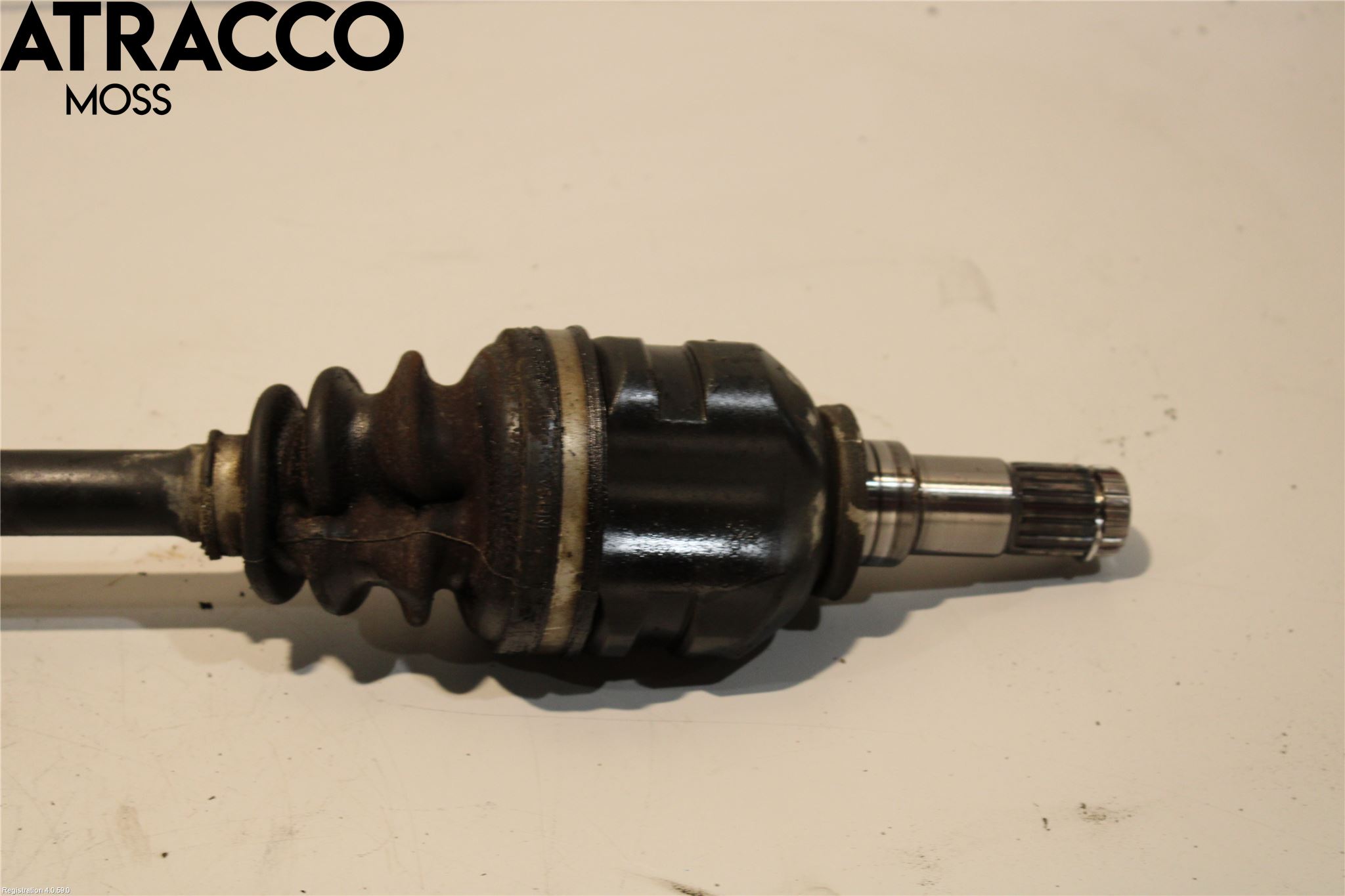 Toyota YARIS XP130 12-14 Drivaksel Foran Kompl Venstre