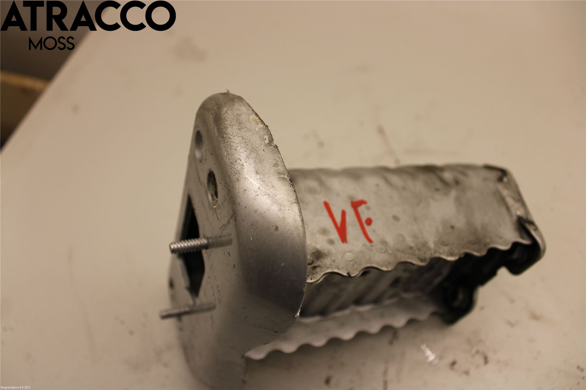 Toyota YARIS XP130 15-20 Støtfanger Foran Feste