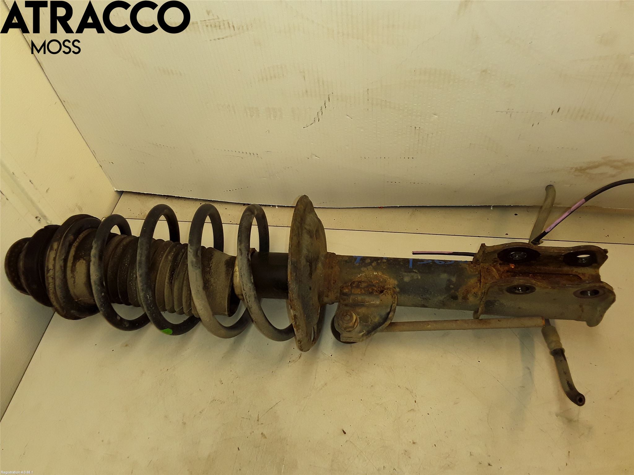 Toyota VERSO-S 11-16 Fjærbein Foran Venstre