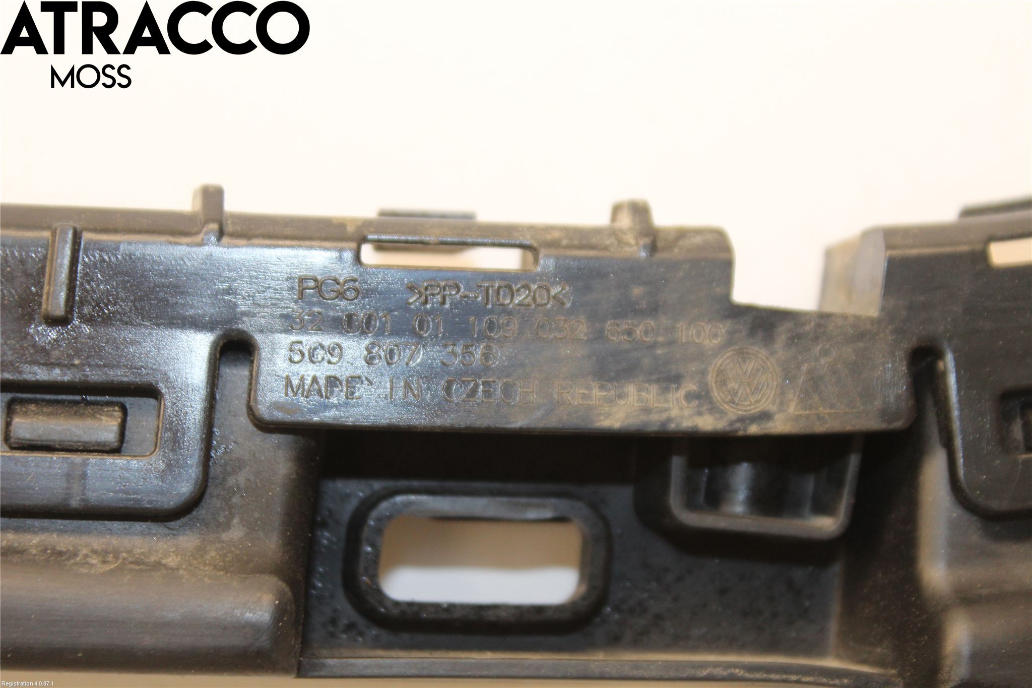 Volkswagen VW GOLF / E-GOLF VII 13-20 Støtfangerfeste Bak Høyre