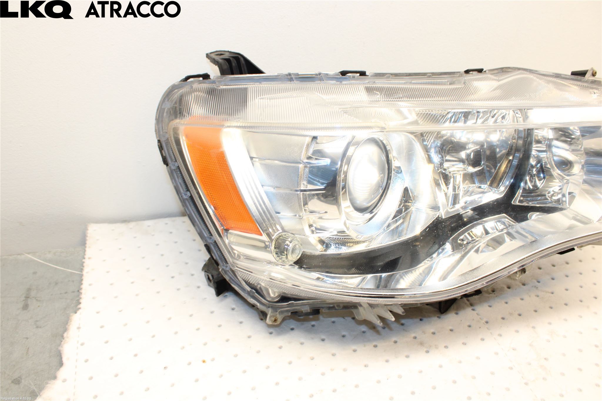 Mitsubishi OUTLANDER 07-12 Frontlykt Hus Høyre