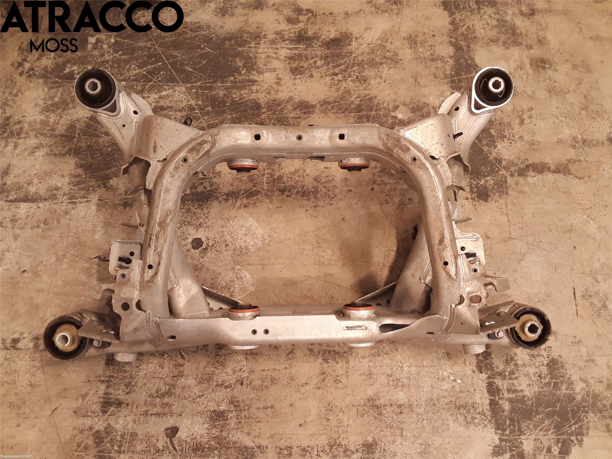 Jaguar I-PACE 18- Bakaksel Feste Travers-Ramme