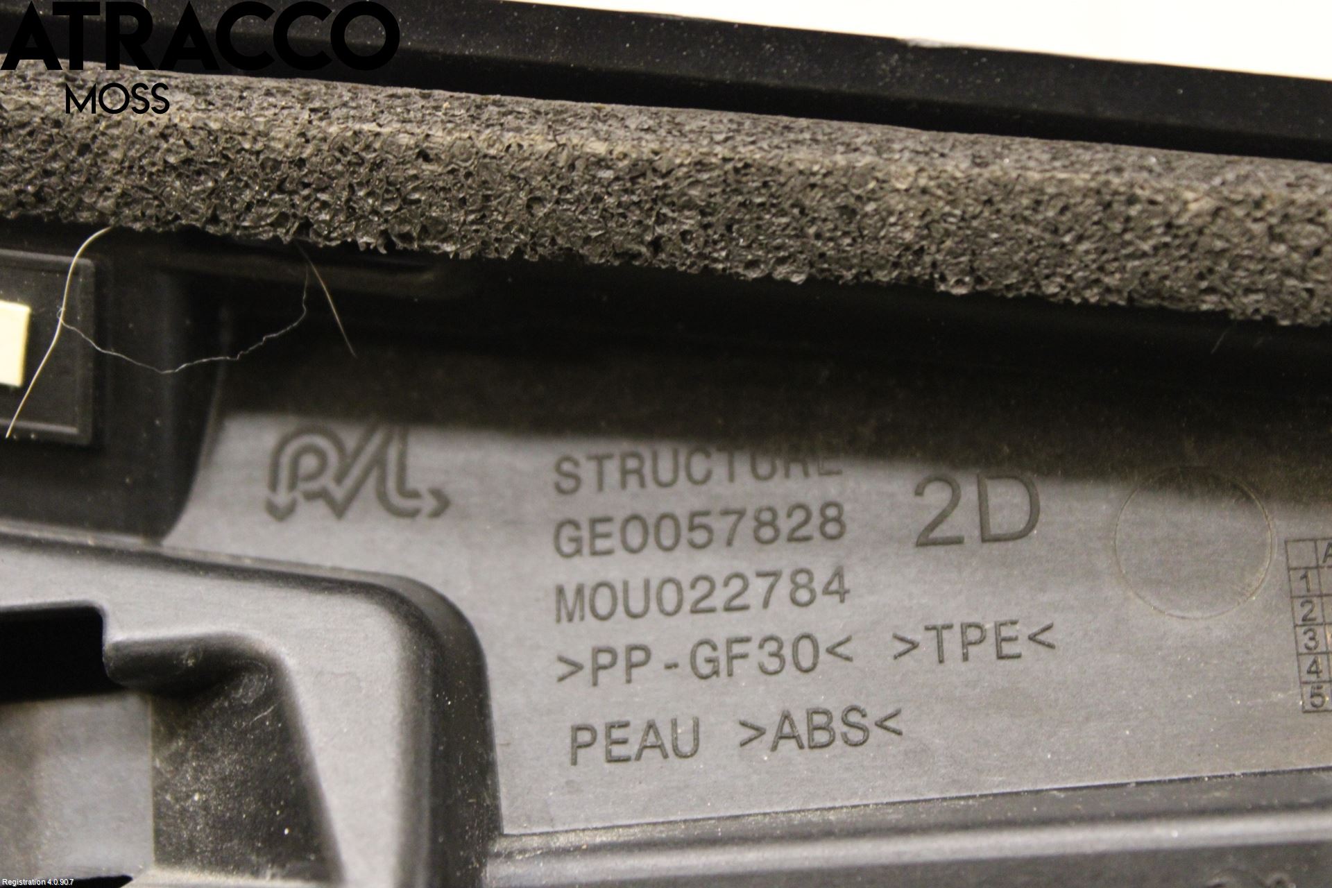 Peugeot 2008/E-2008 20- Bakrute Dekorlist