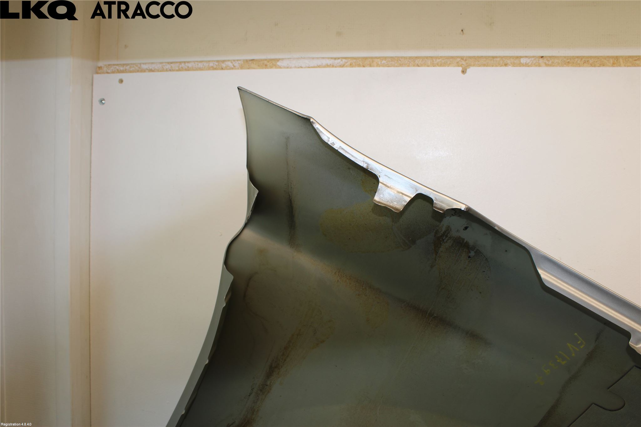 Mitsubishi OUTLANDER 13-21 Skjerm Foran Venstre