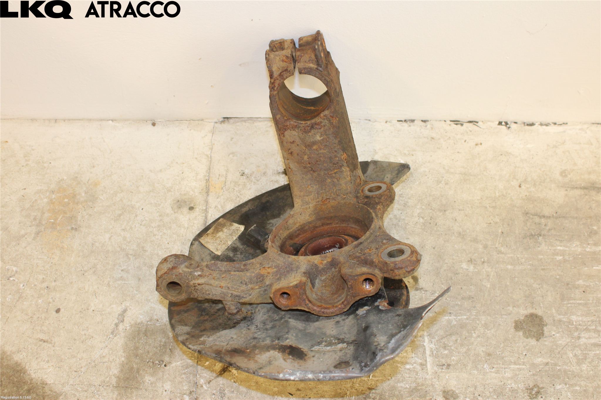 Volkswagen VW TRANSP/CARAVELLE (T6) 16-22 Spindel Vf
