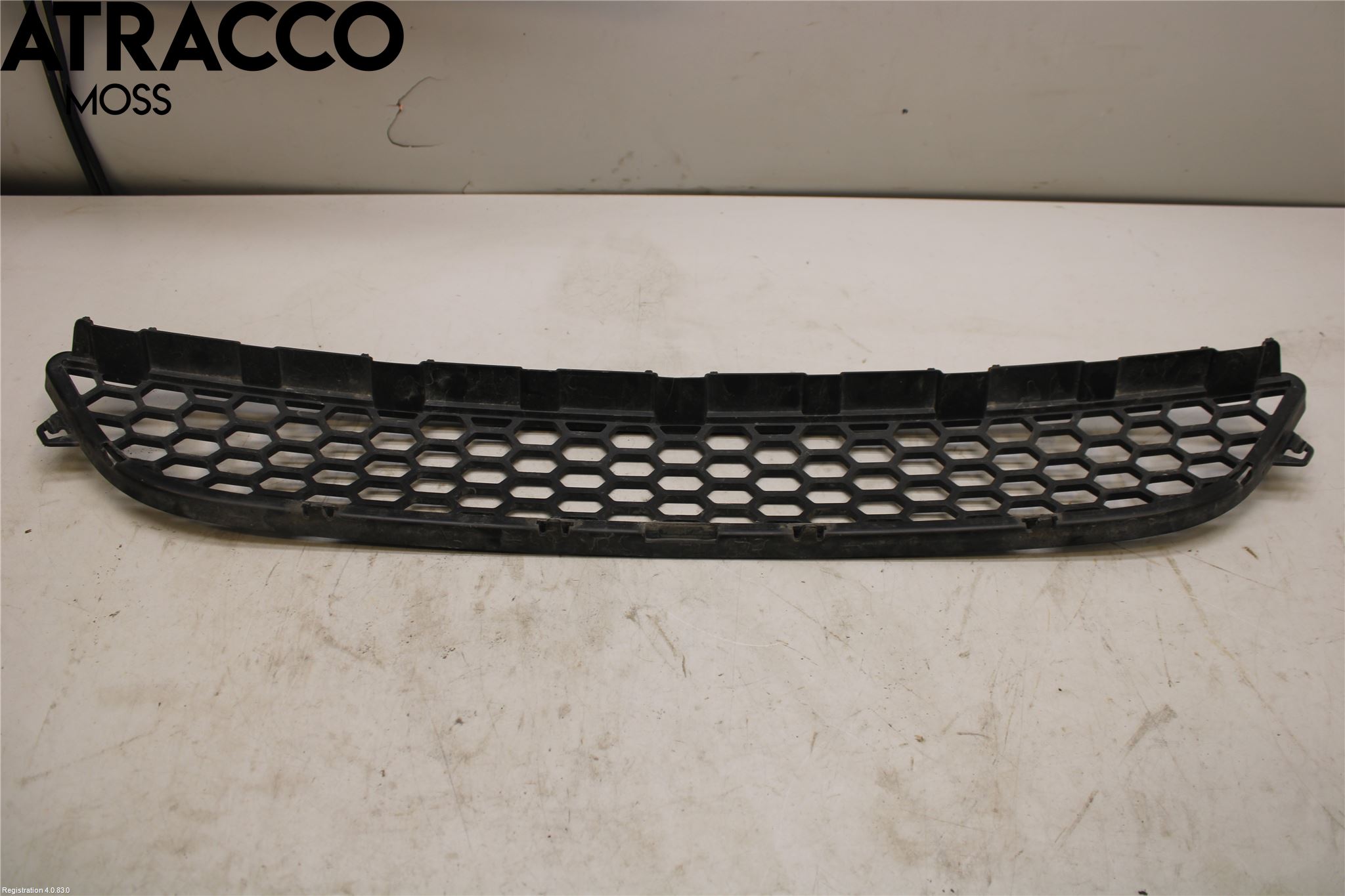 Volvo V60 11-13 Grilldel Midt