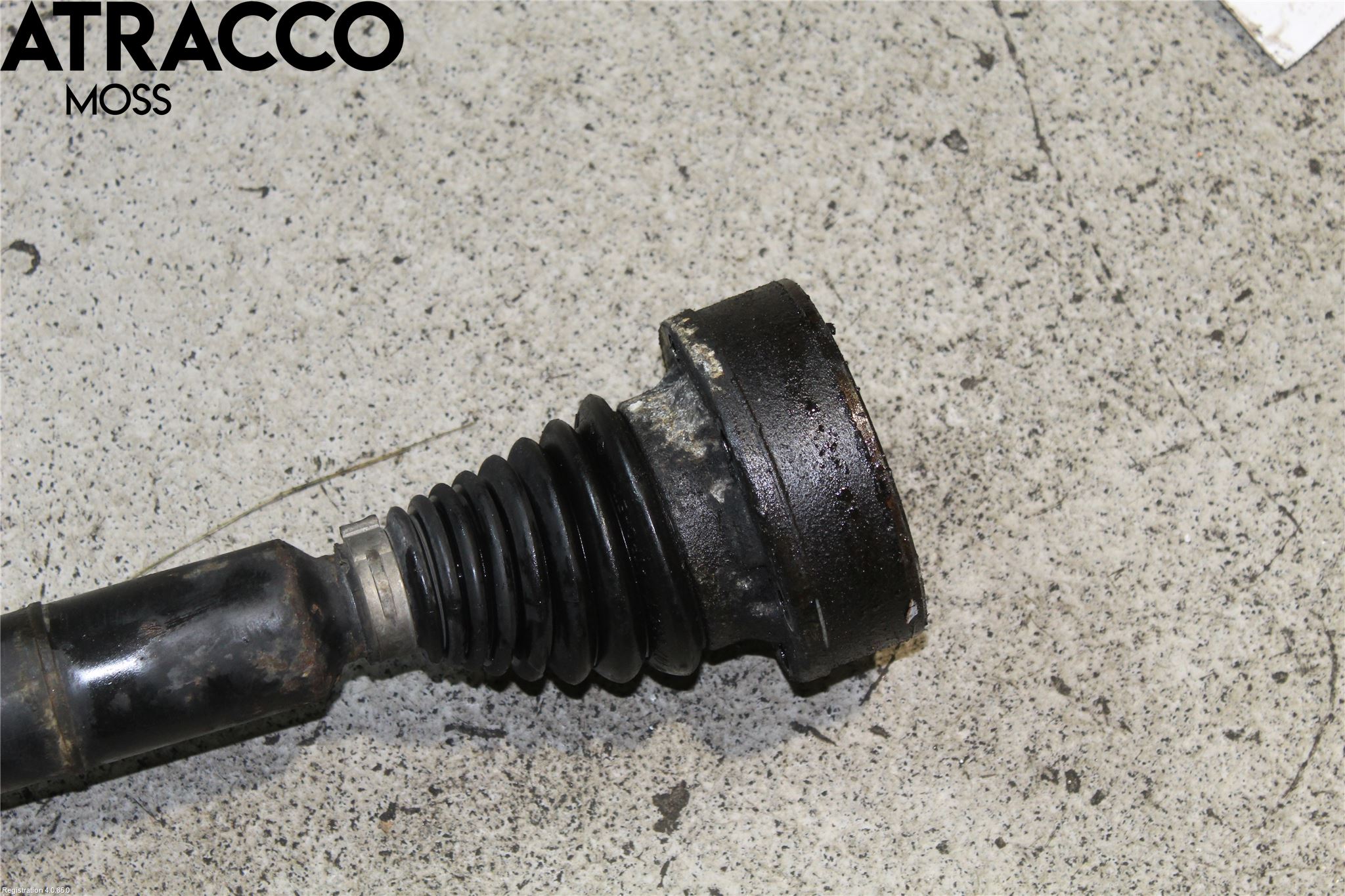 Volkswagen VW TOURAN 10-15 Drivaksel Foran Kompl Høyre