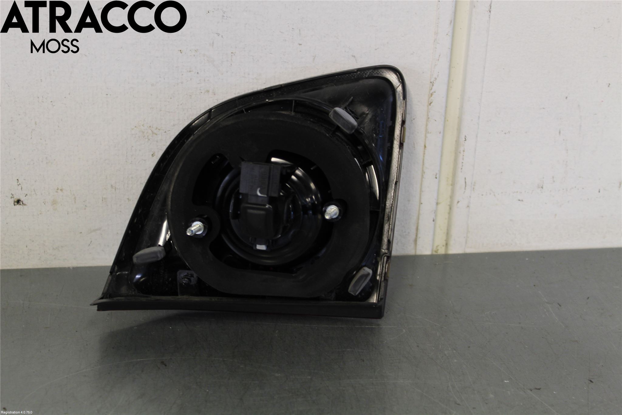 Volkswagen VW GOLF PLUS/CROSS GOLF 04-14 Baklykt Høyre  På Luke(Indre)