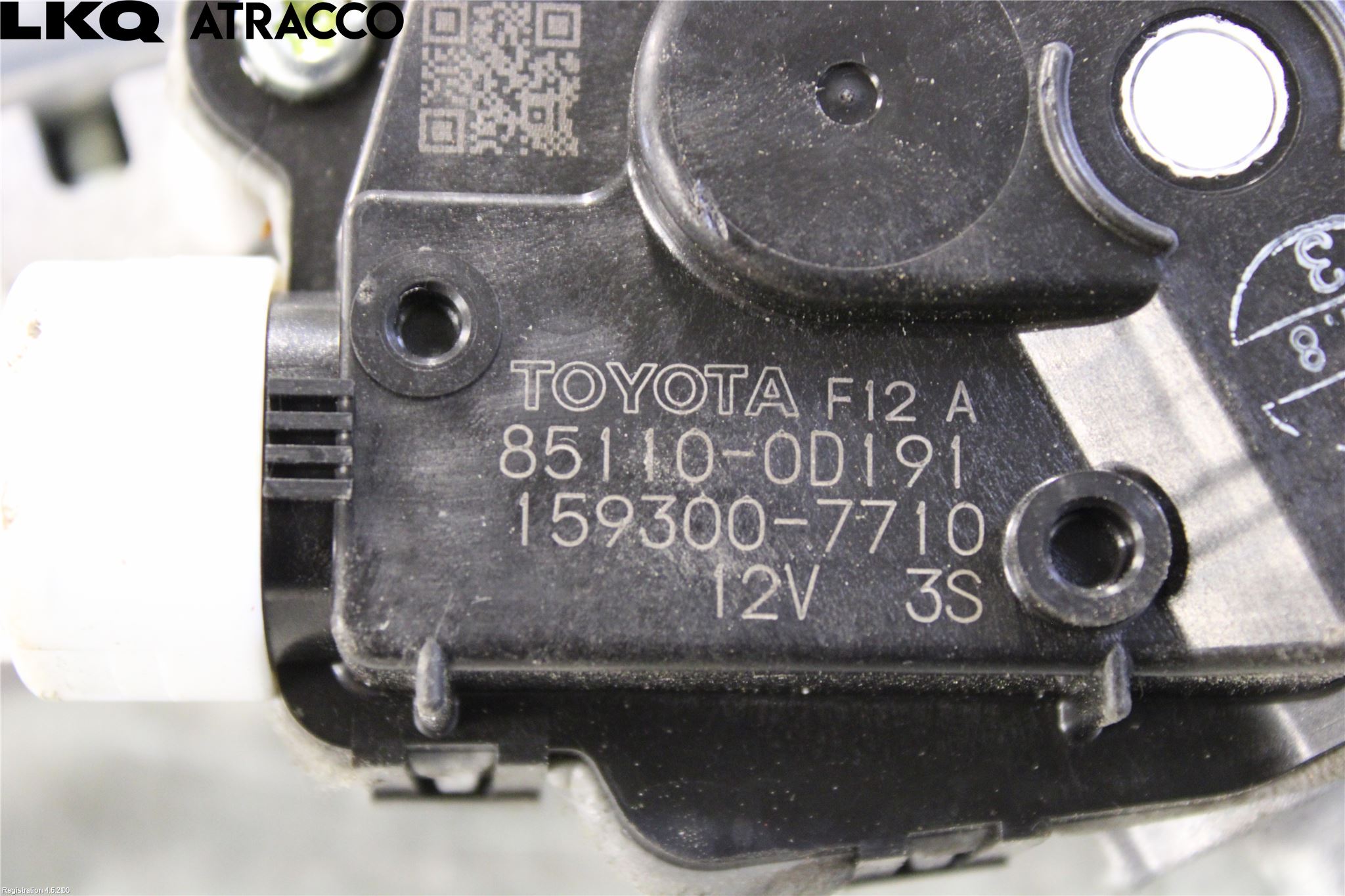 Toyota YARIS XP130 15-20 Viskermotor Frontrute