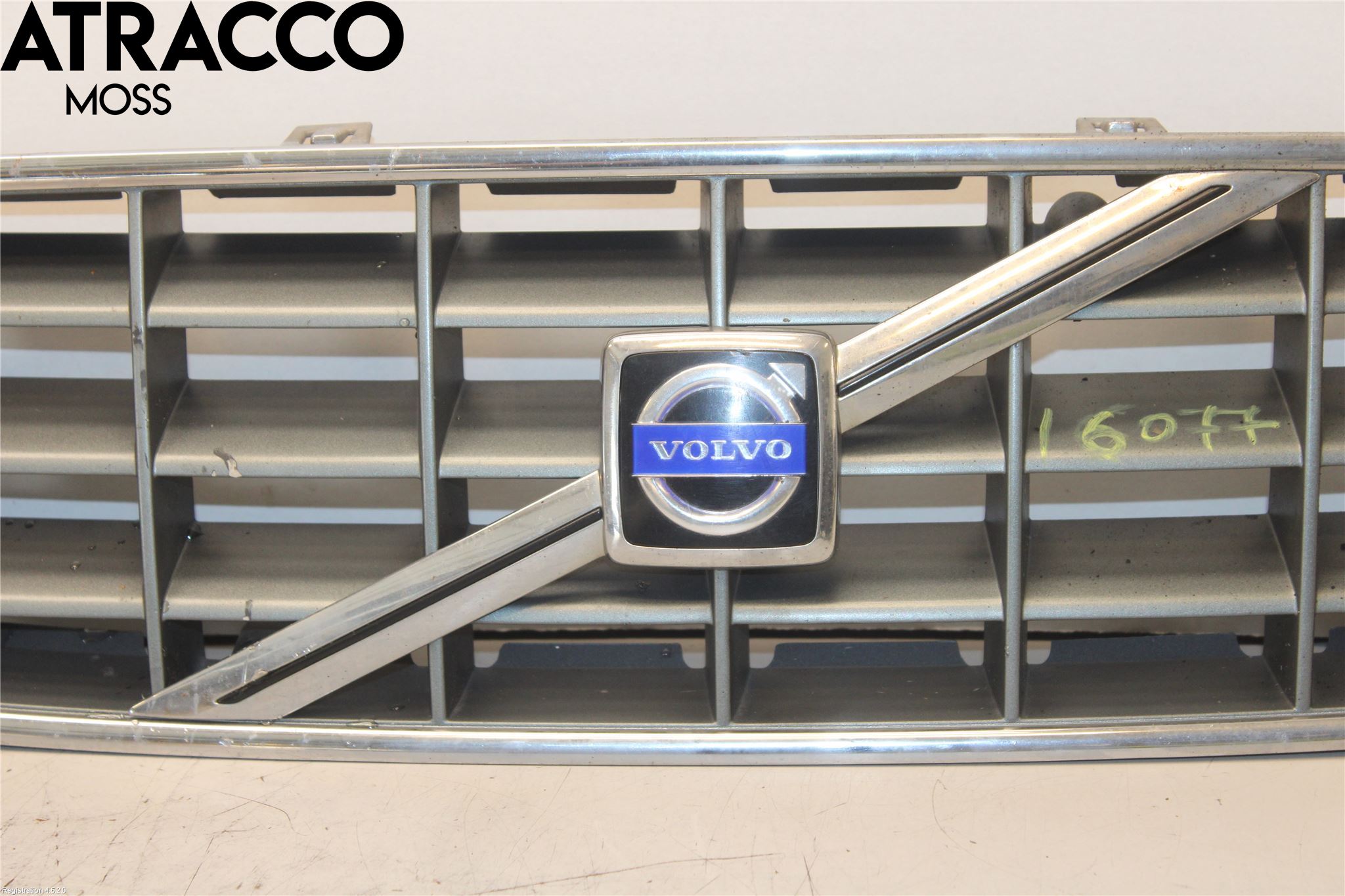 Volvo XC70 01-04 Grill Komplett