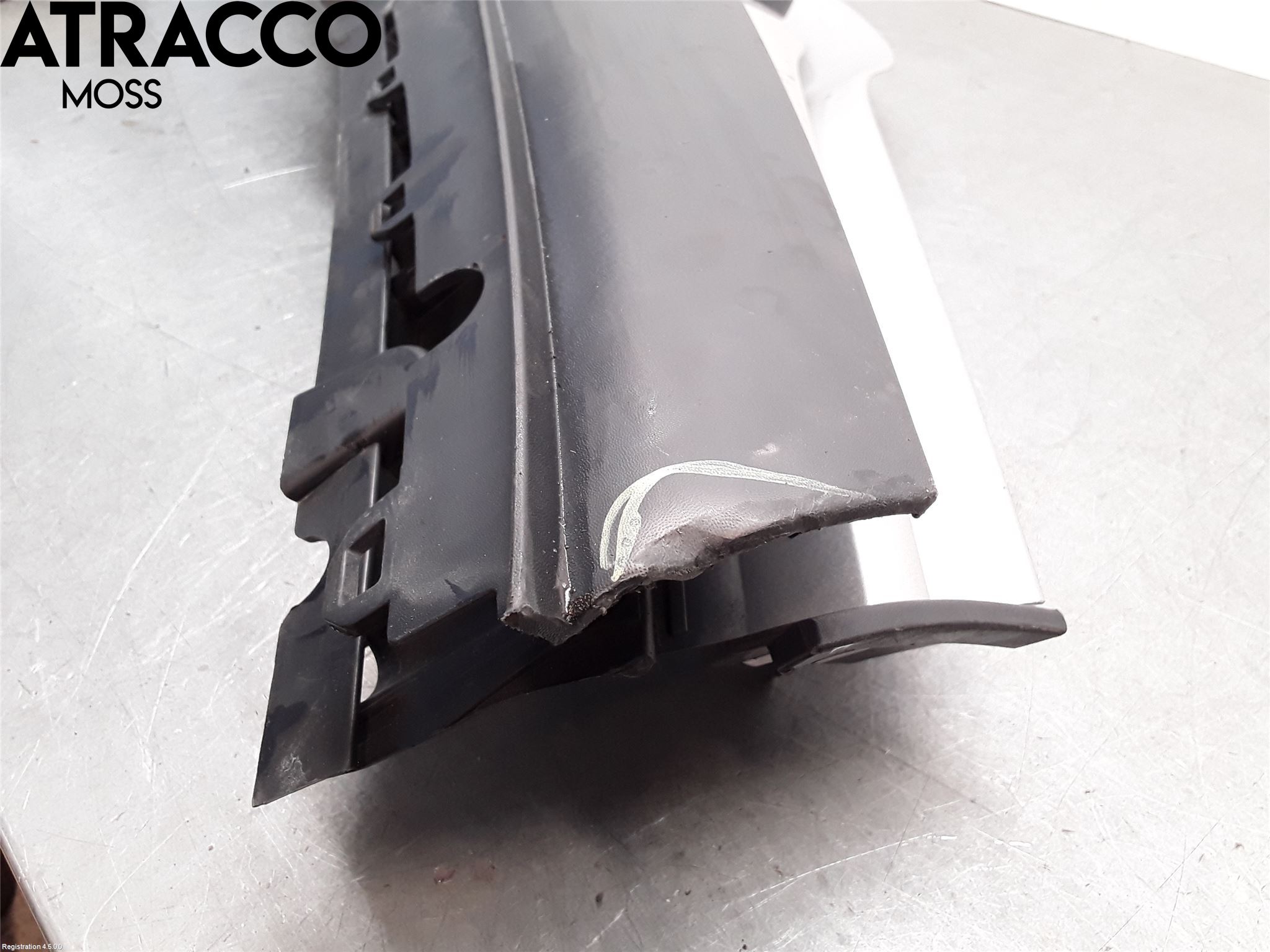 Renault KANGOO II 15-21 Grill Komplett