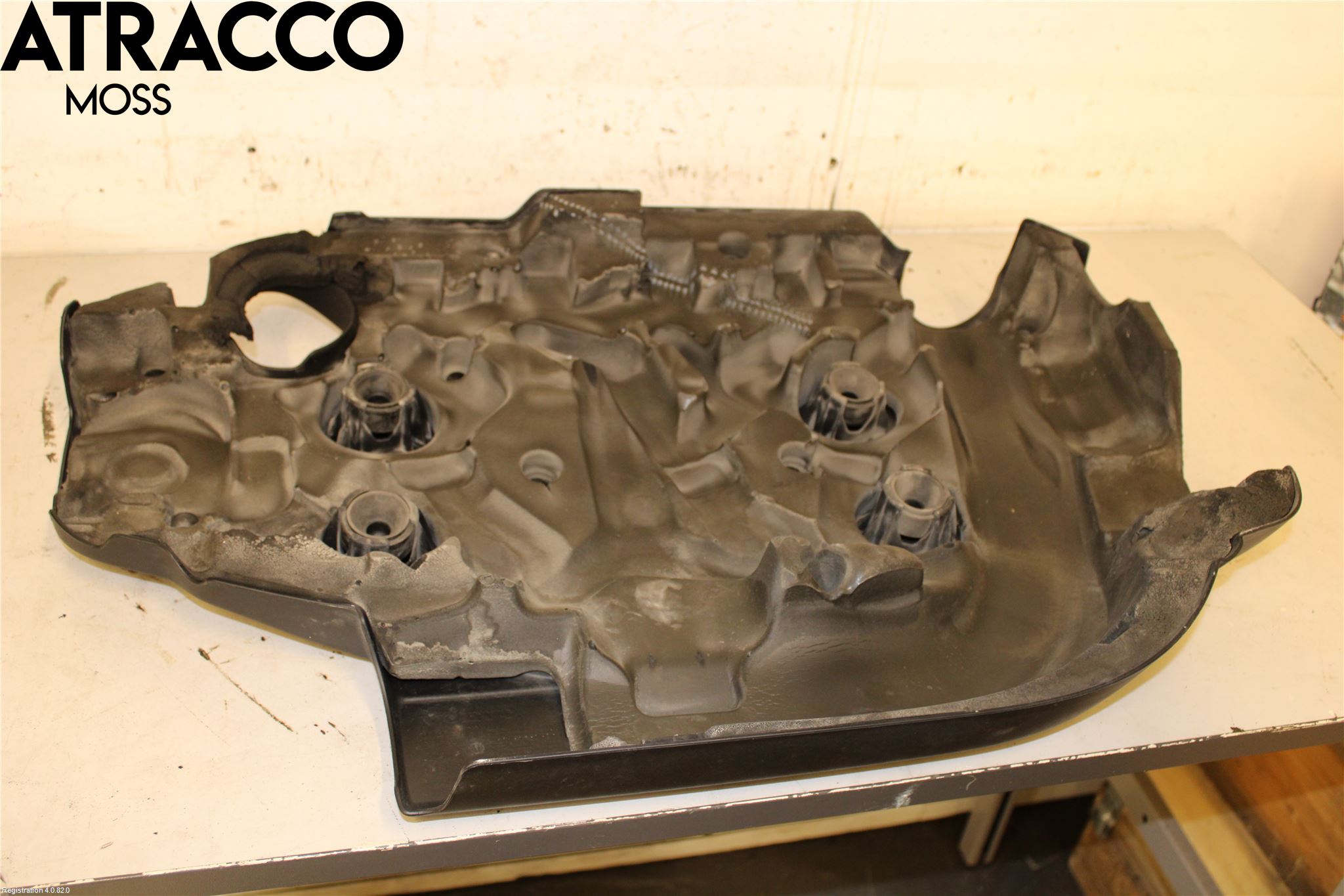 Volvo XC70 08-13 Motor Deksel Over Motor