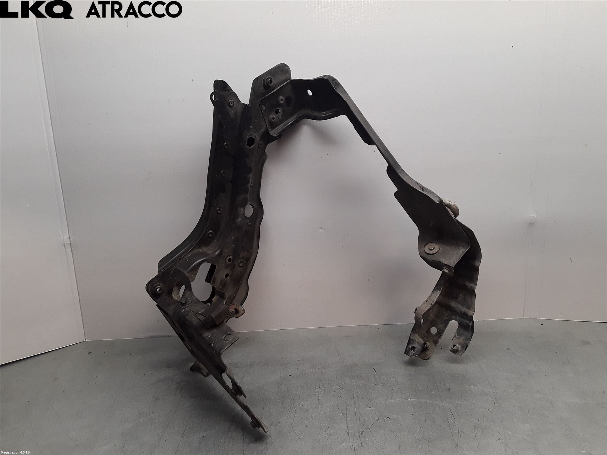 Mercedes-Benz MB E-KLASS (W211) 02-09 Støtfanger Foran Feste