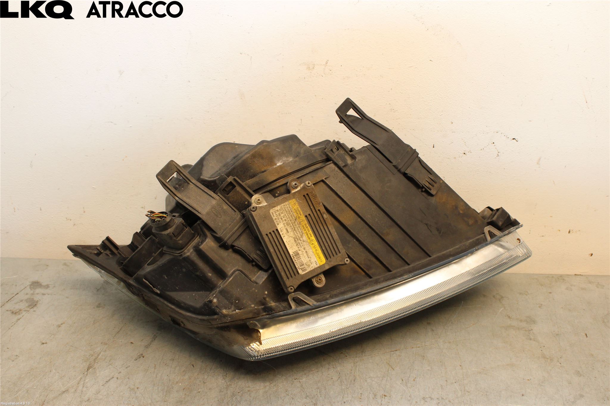 Ford FOCUS     04-07 Frontlykt Venstre