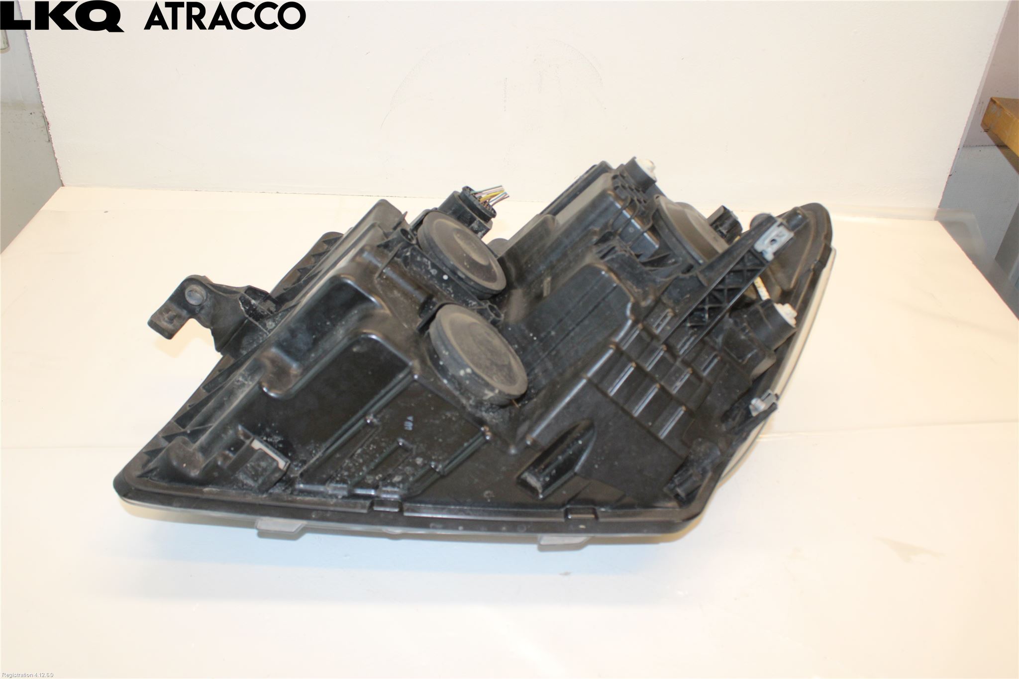 Volkswagen VW CRAFTER II / E-CRAFTER 17- Frontlykt Høyre