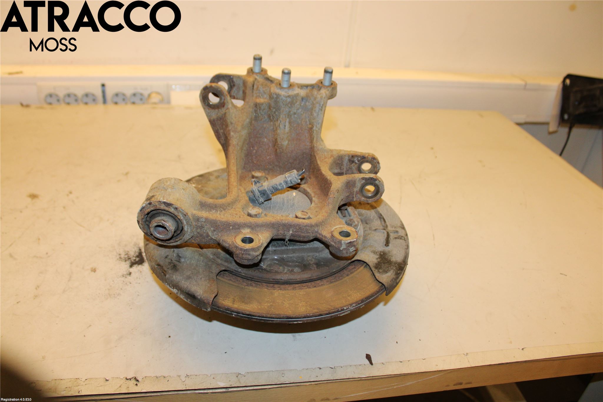 Kia SPORTAGE (SL) 11-15 Spindel Hf