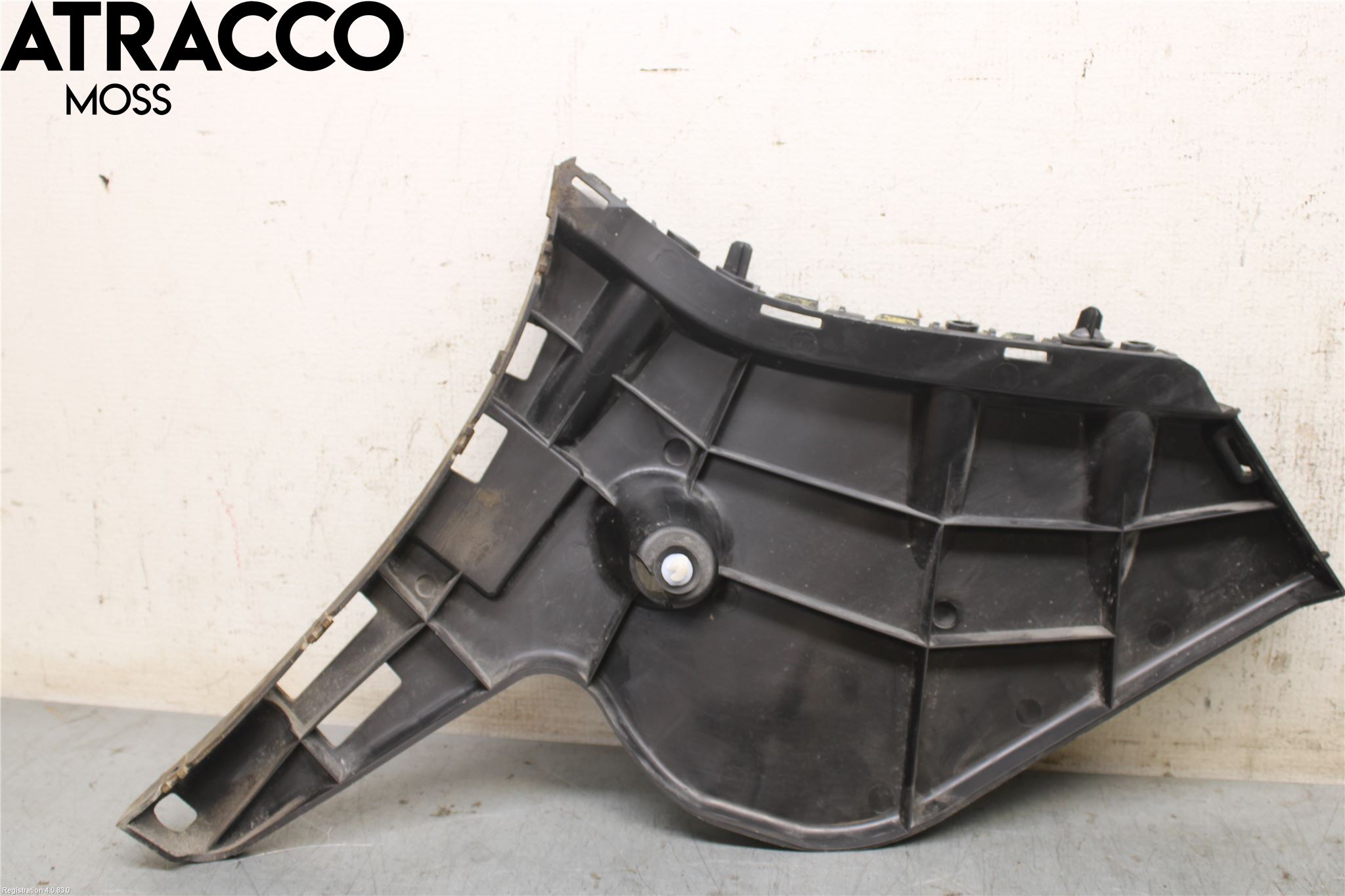 Volvo V60 11-13 Støtfangerfeste Bak Høyre