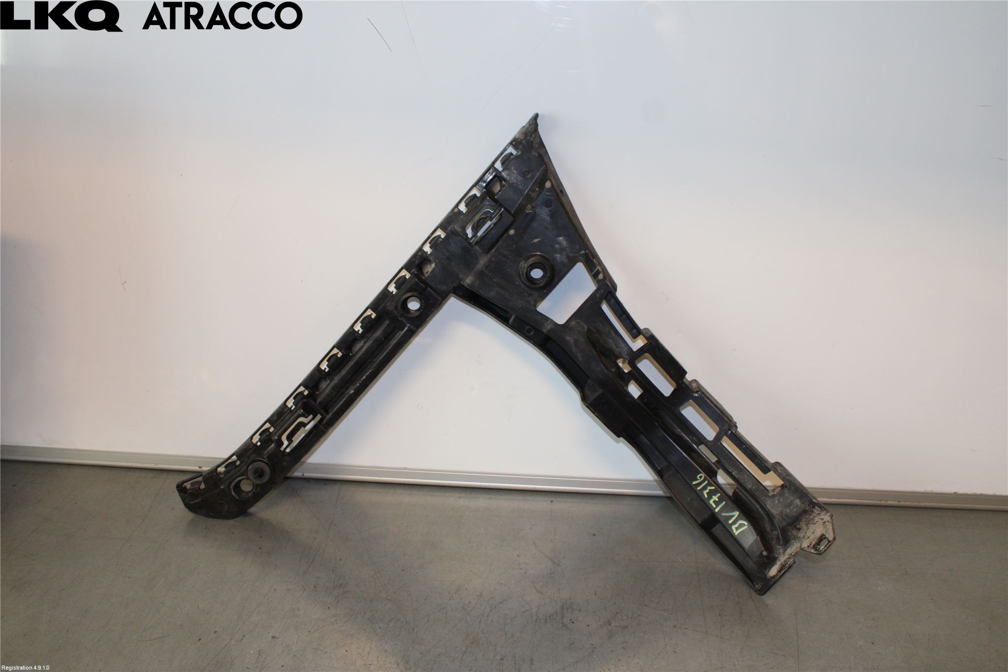 Mercedes-Benz MB C-KLASS (W205) 14-21 Støtfanger Bak Feste