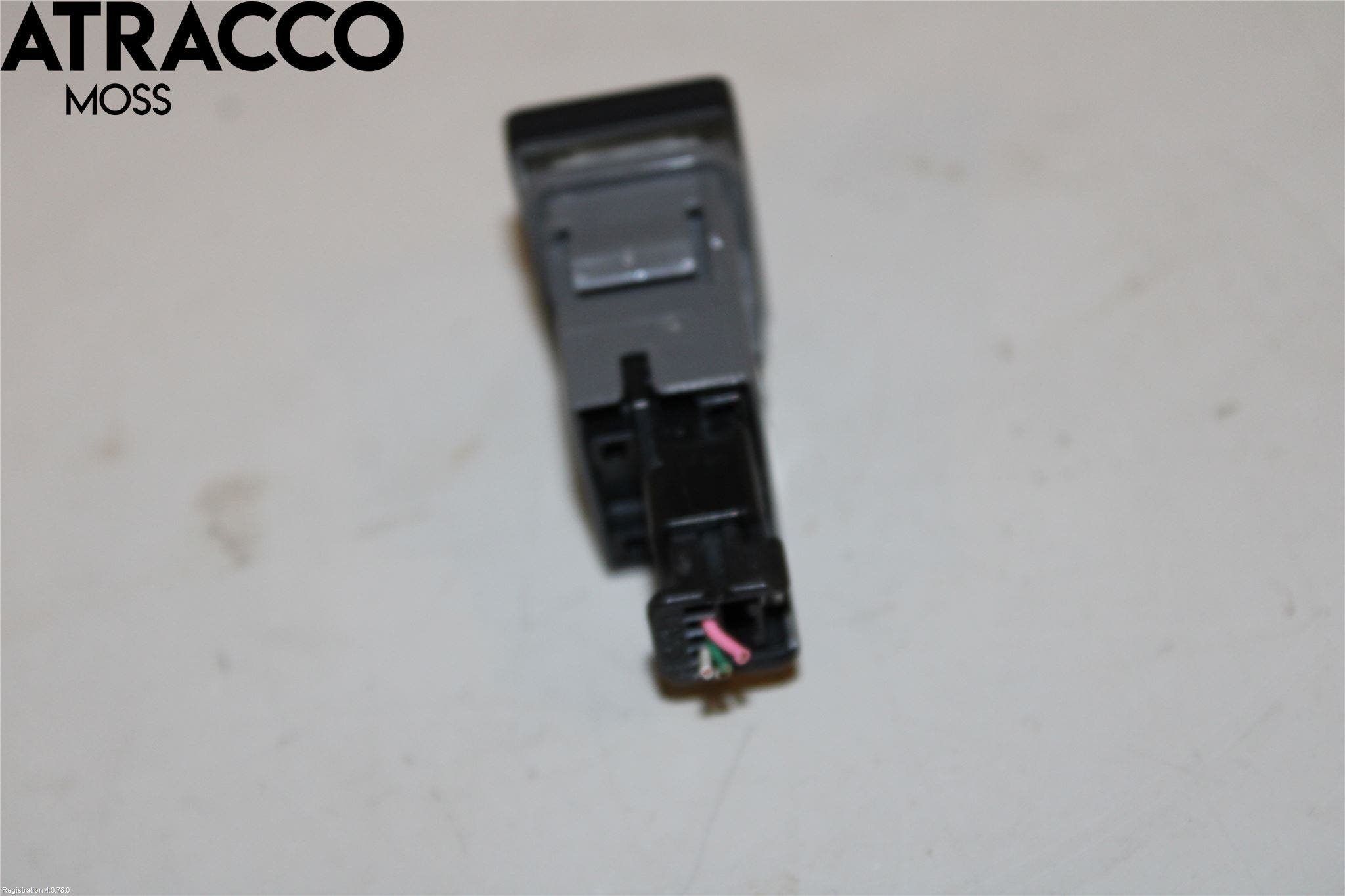 Toyota C-HR 16-23 Bryter Drivstoff Tankluke