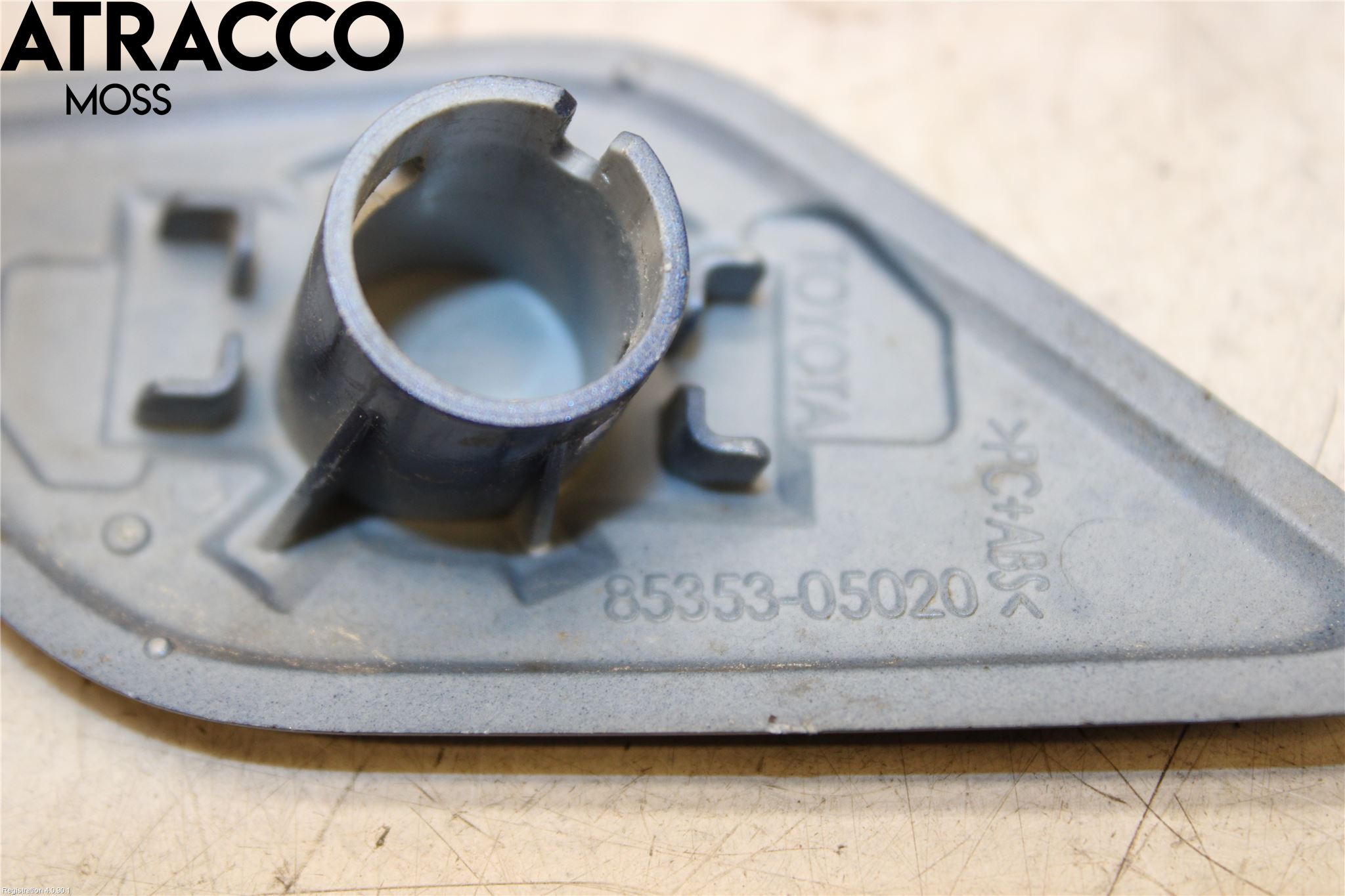 Toyota AVENSIS 09-15 Spylerdyse Frontlykter