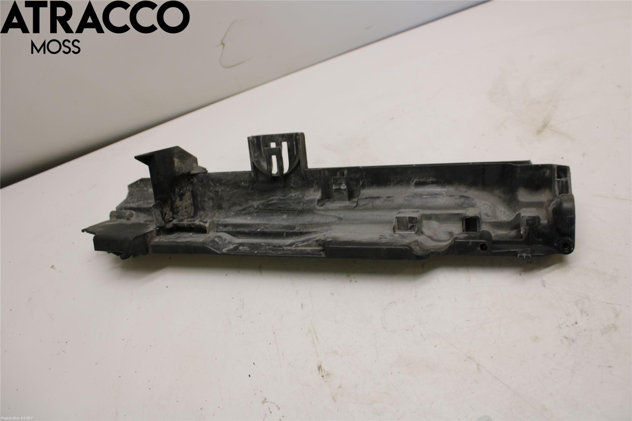 BMW X1 E84 10-15 Radiator Feste - Ramme - Bjelk