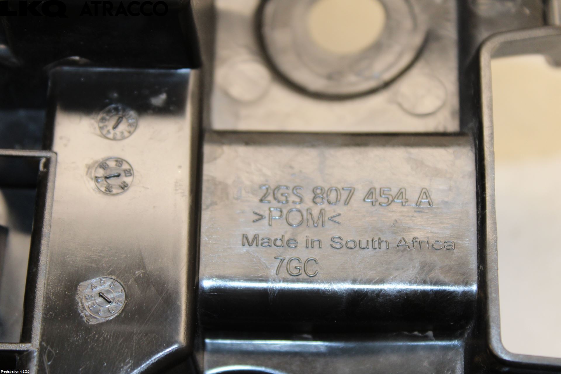 Volkswagen VW POLO VI 18->> Støtfangerfeste Bak Høyre