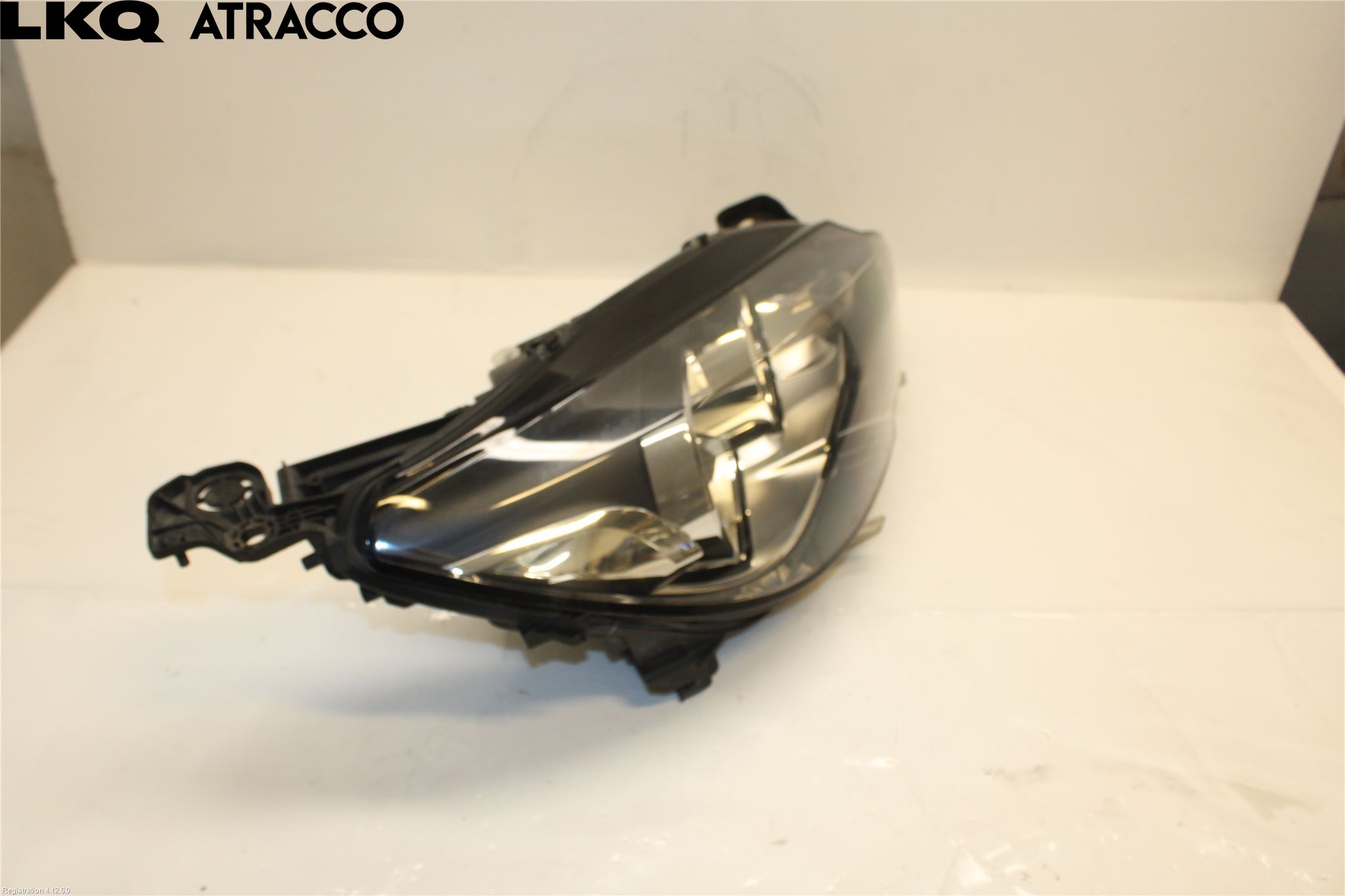 Peugeot 308 14-21 Frontlykt Høyre