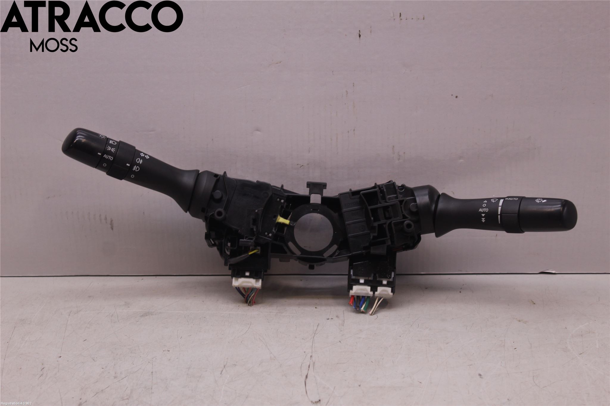 Toyota AVENSIS 09-15 Bryter Ratt Kombi H Og V