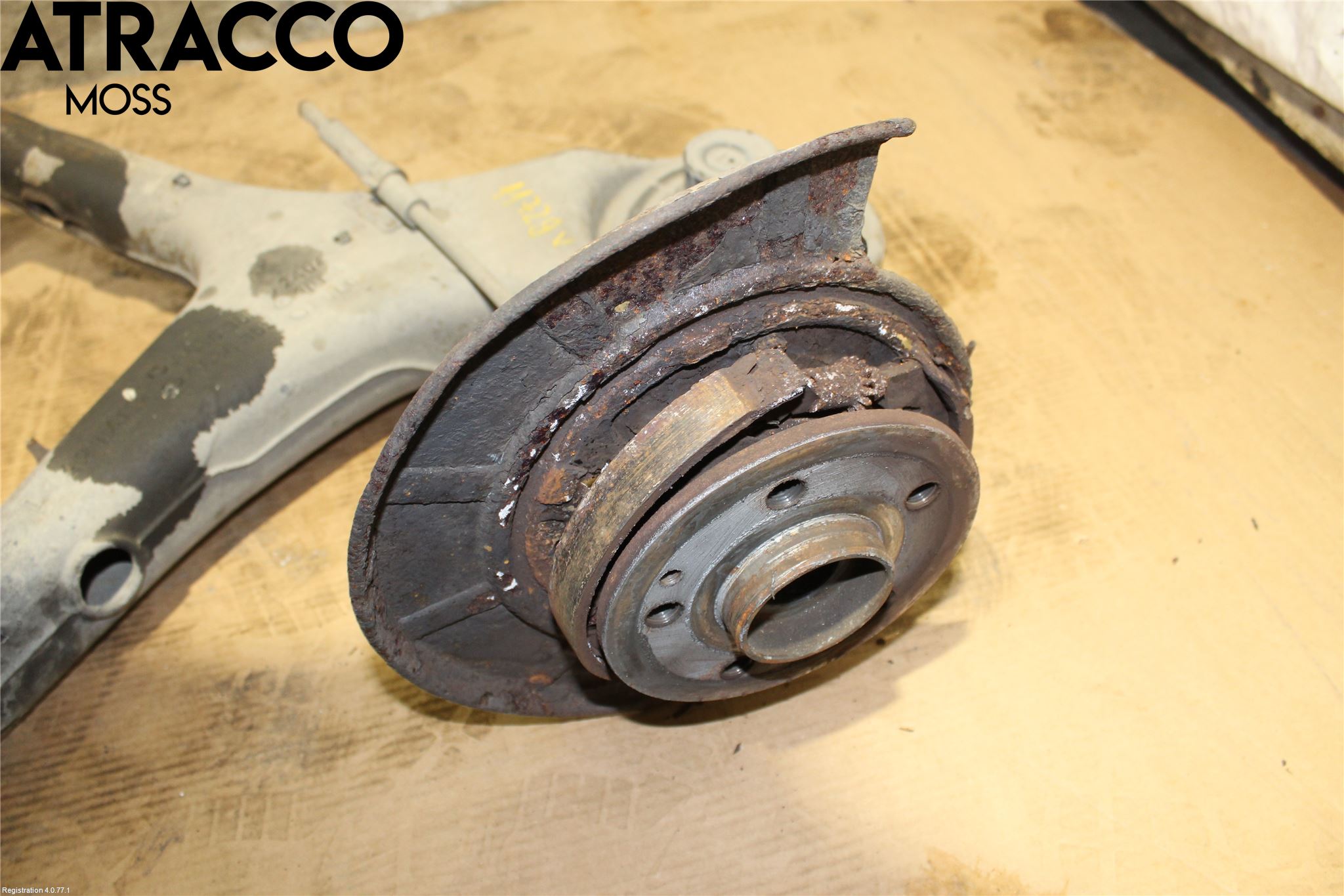 Mercedes-Benz MB VITO/VIANO (W639) 04-14 Spindel Vb