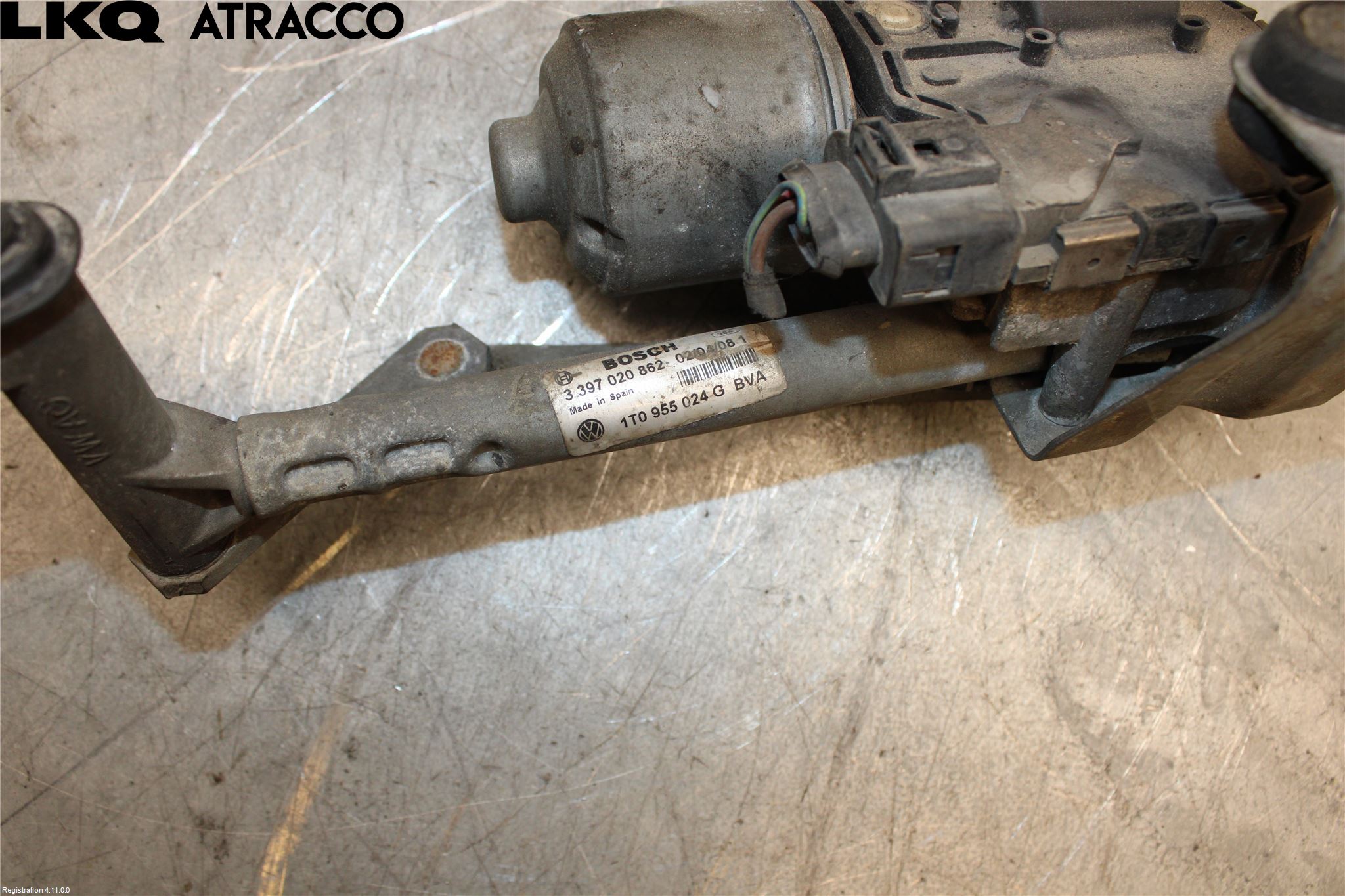 Volkswagen VW TOURAN 03-10 Viskermotor Frontrute