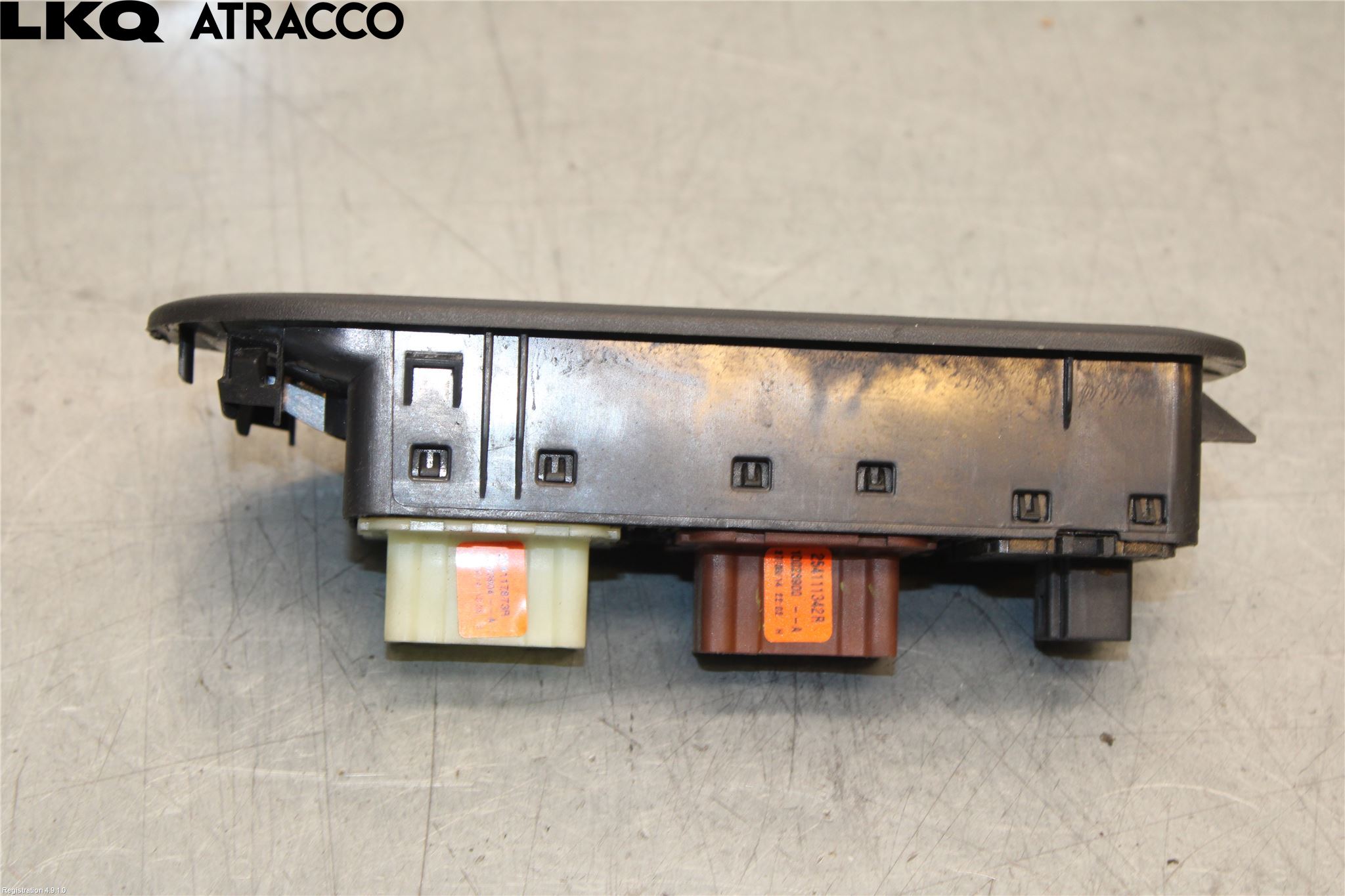 Dacia DUSTER 10-17 Bryter Vindusheis