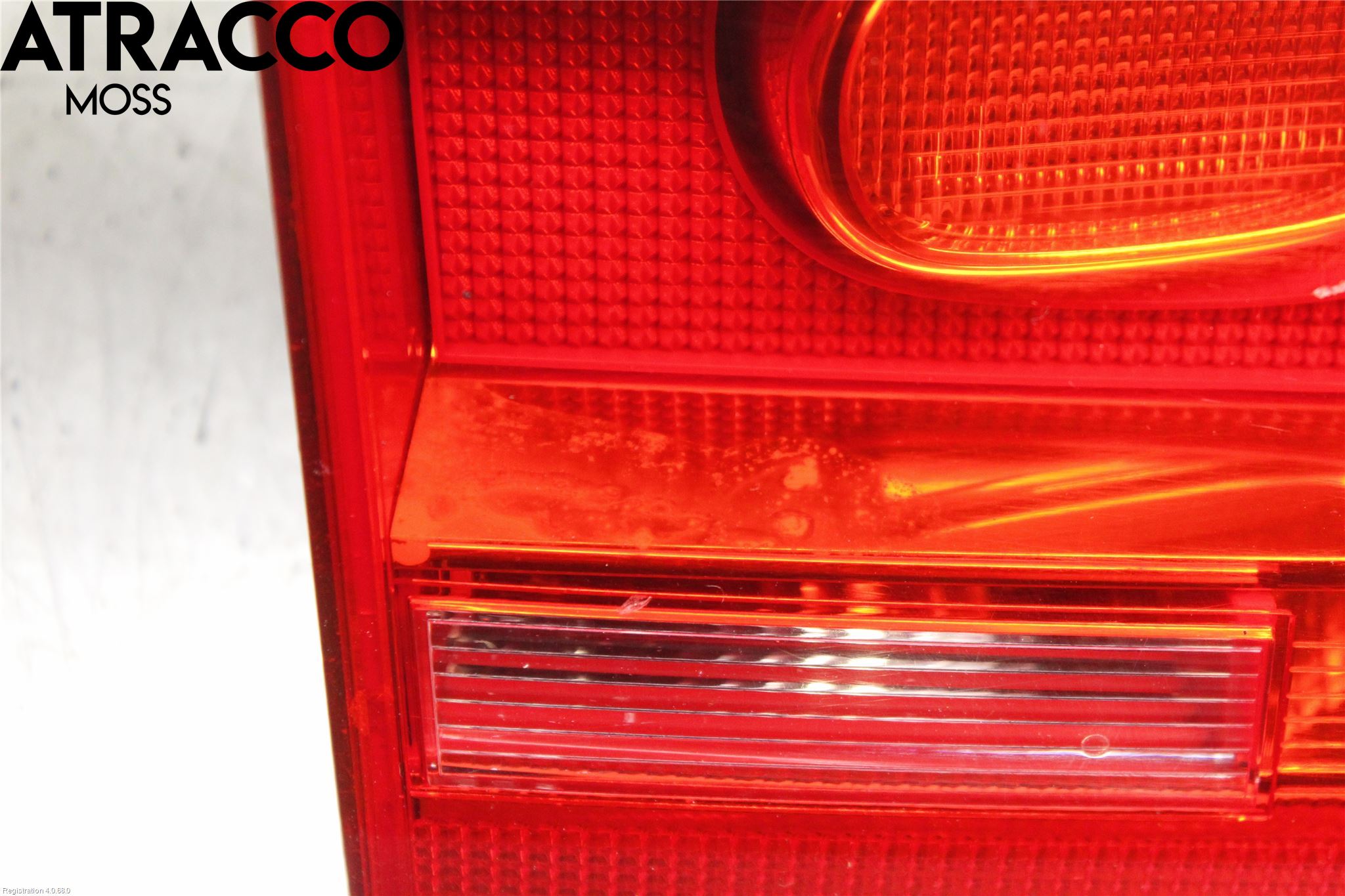 Volkswagen VW TOURAN 10-15 Baklykt Venstre  På Luke(Indre