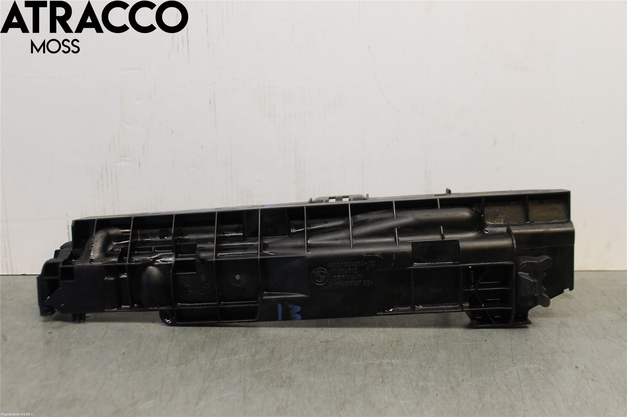 BMW 3 E90/91 SED/TOU 05-12 Radiator Feste - Ramme - Bjelk