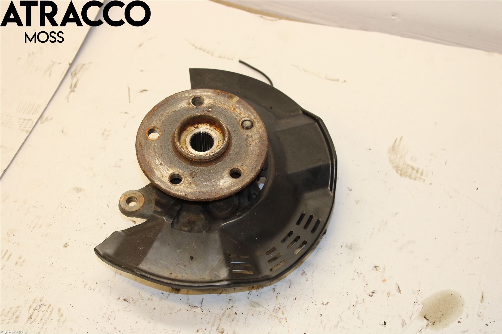 Toyota COROLLA 19- Spindel Vf