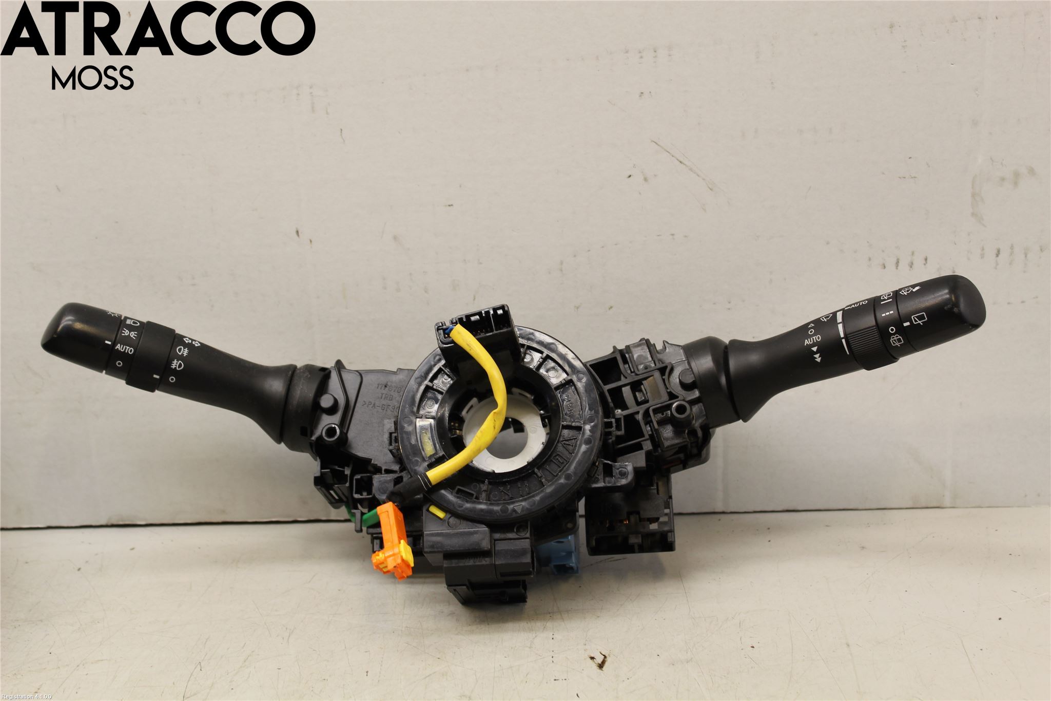 Toyota AVENSIS 09-15 Bryter Ratt Kombi H Og V