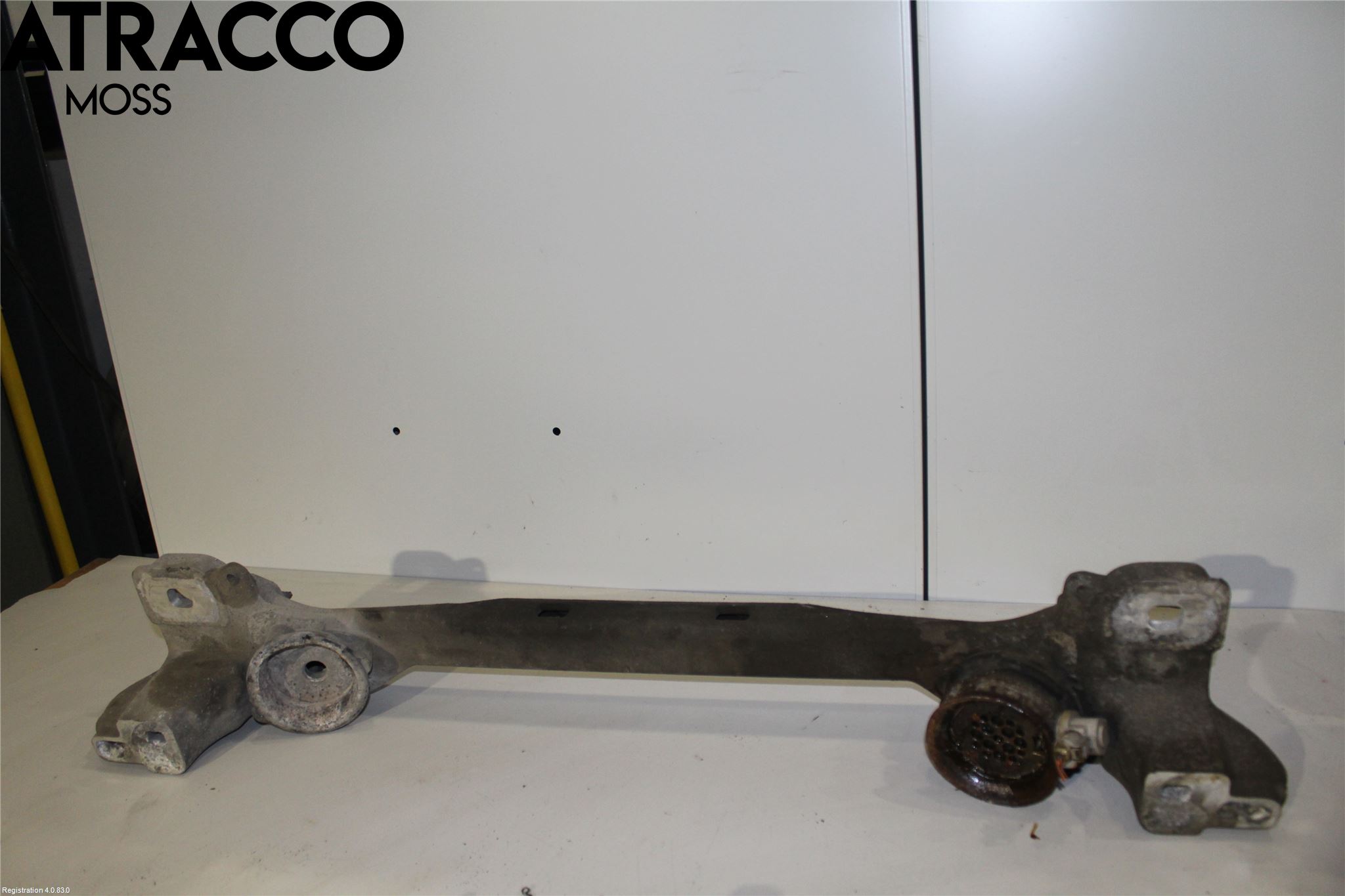 Audi A8/S8 4D 94-02 Motorbjelke (Langs Gående )