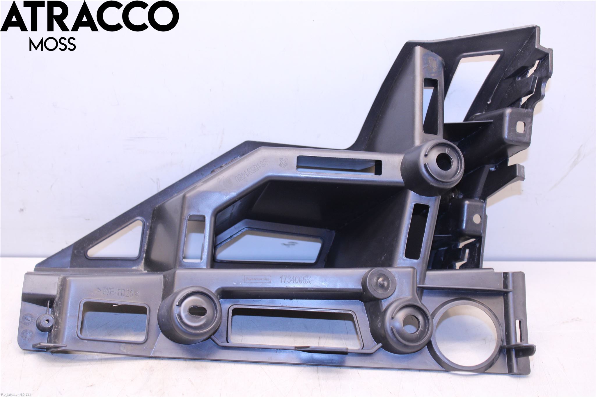 Peugeot 3008 17-24 Støtfanger Bak Feste